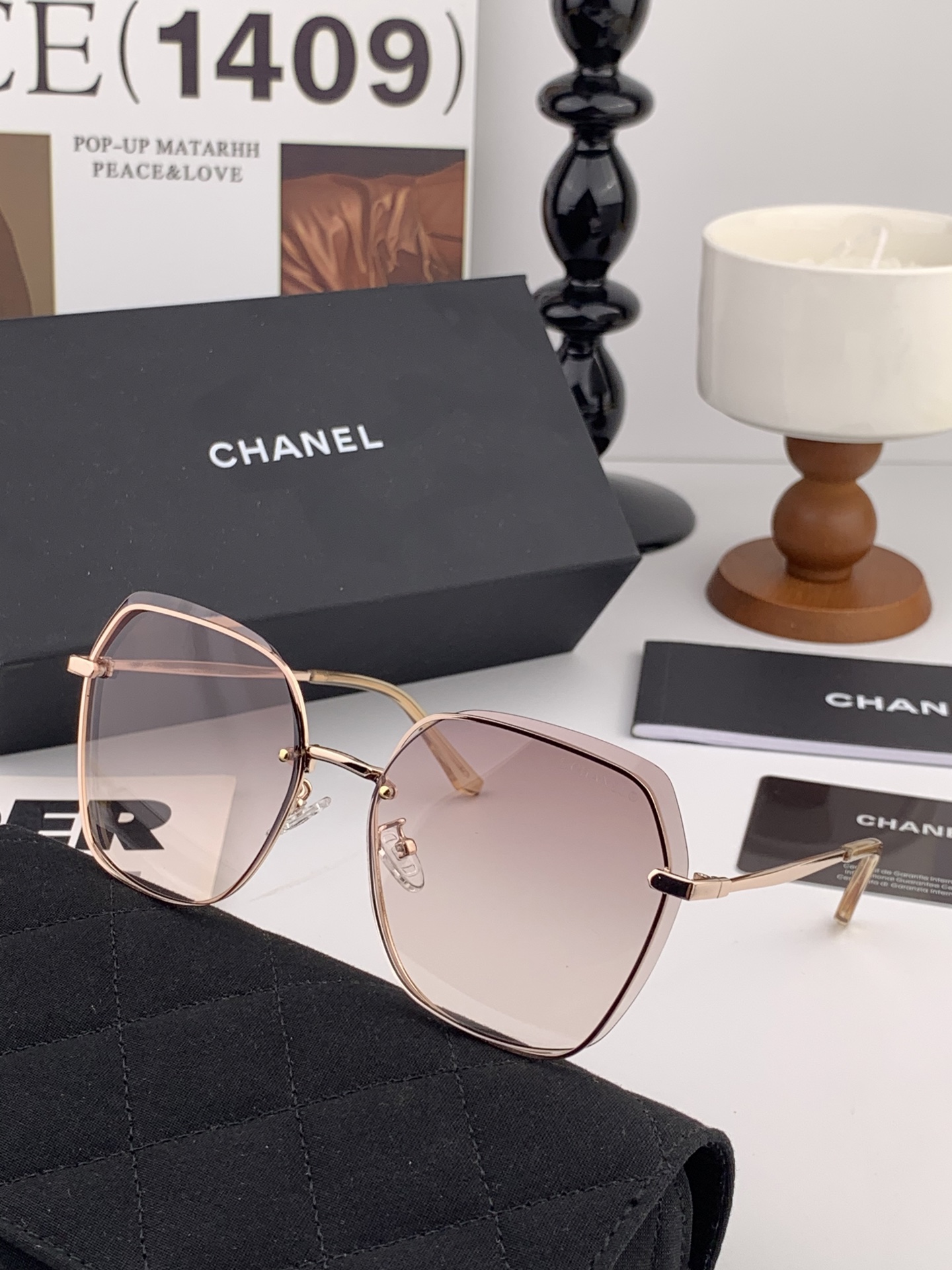 Chanel’s New Nylon Light Glasses with Frameless Diamonds for Women of All Face Sizes - 图片 7