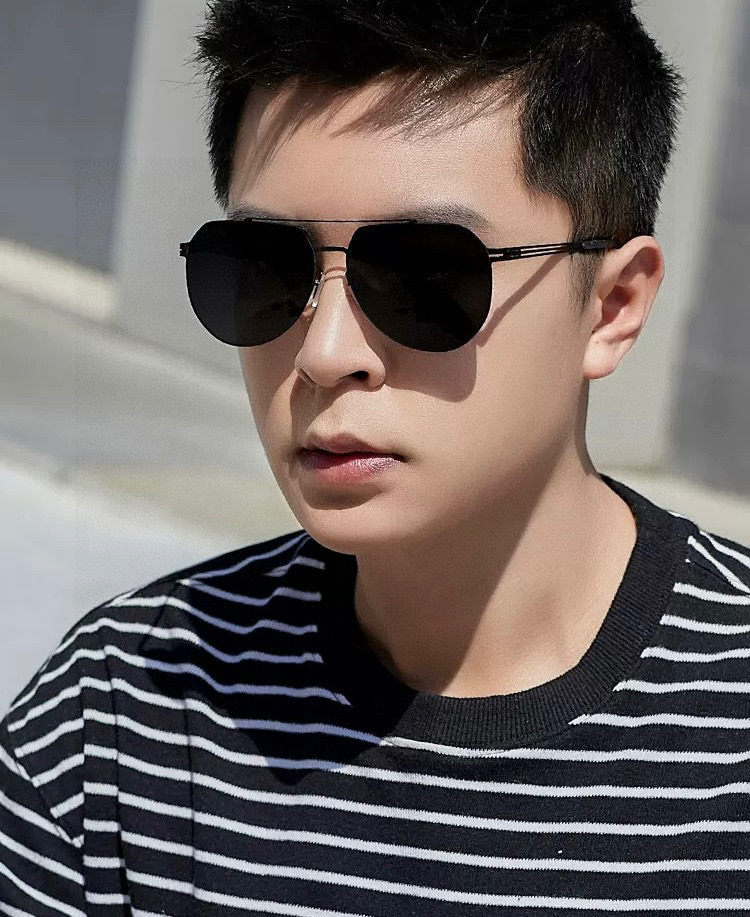 NO:366736,LV 2025 new couples sunglasses polygonal sunglasses ip electroplating will never fade. Ultra-light and elastic whole glasses without screws. The important thing is that they cannot be damaged. High-definition nylon lenses and exquisite craftsmanship. Original materials. A casual and elegant sunglasses that are not picked. It is super big brand to wear. It looks particularly good. Must-have in summer. Model L58904 glasses sunglasses, glasses, louis vuitton19860909LV 2025新款男女情侣款太阳镜多边形墨镜ip电镀永不褪色 超轻超有弹性整幅眼镜无螺丝重要的是压不坏 高清尼龙镜片、精湛的工艺 原版材料 休闲大气不挑人的一款太阳镜 戴出去超级大牌 特别好看 夏天必备 型号L58904眼镜墨镜太阳镜,眼镜,louis vuitton,glasses