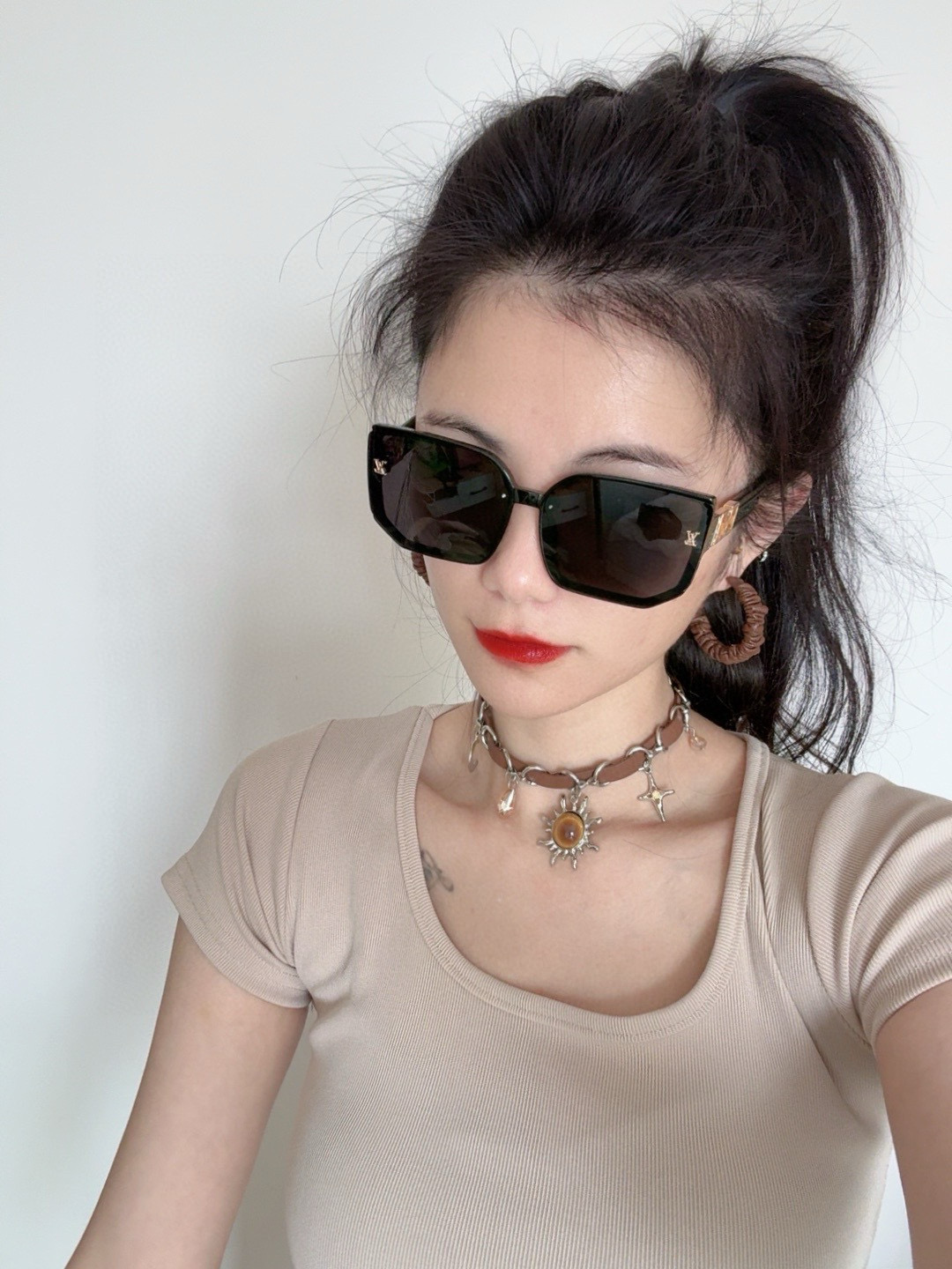 P195, LV 2025, NEW SUNGLASSES, NEW SUNGLASSES. L8130 - 图片 1