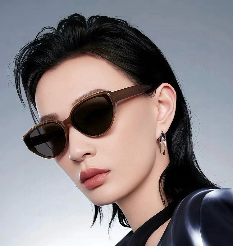  🔺巴黎世家🔻小框太阳镜 完美品质 🎓独特设计  适合各种脸型 亮相时装周 超时尚百搭 实物精致  情侣