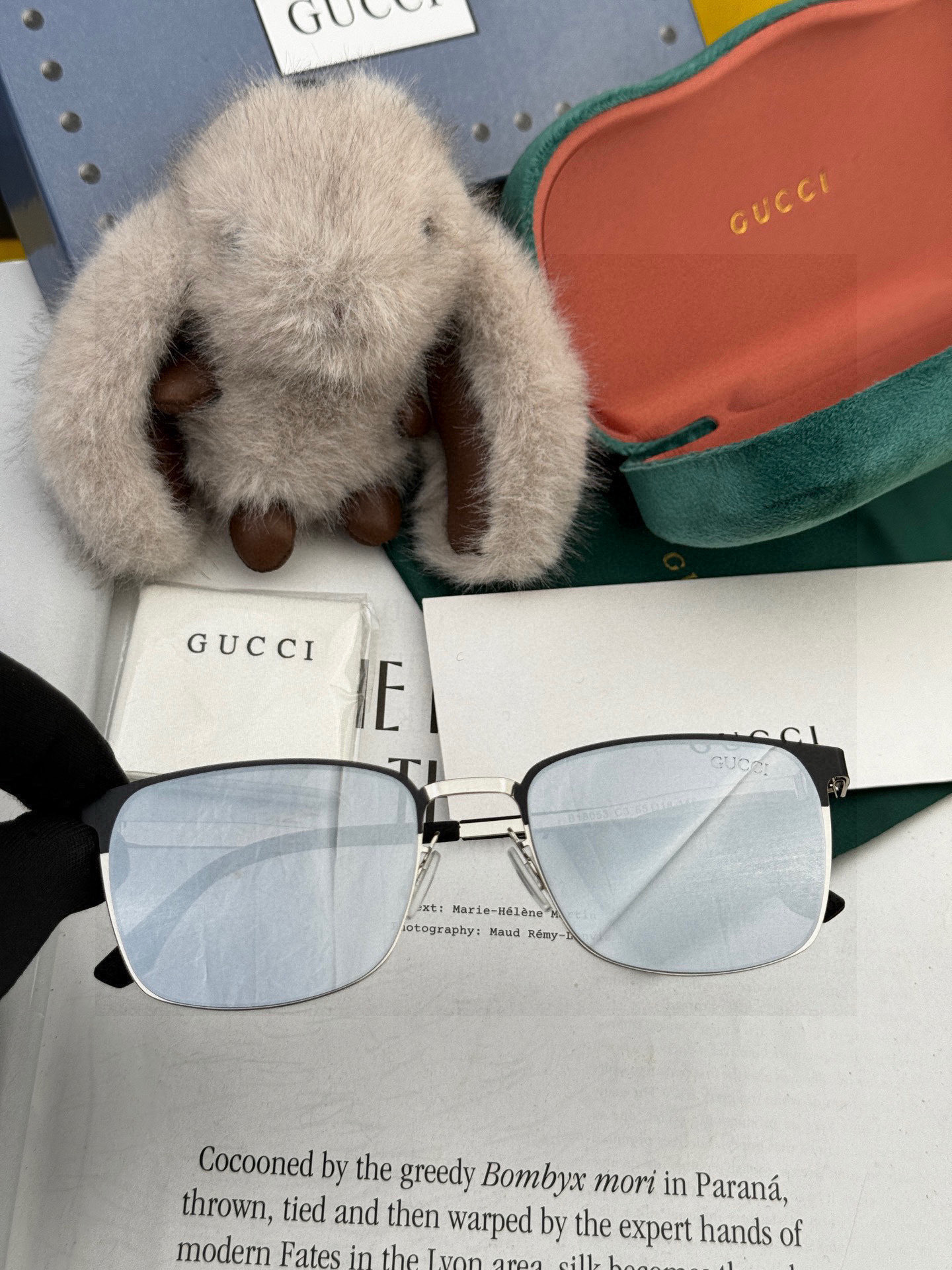 ♦️GUCCI 2025新款男女情侣款太阳镜多边形墨镜iP电镀永不褪色 超轻超有弹性整幅眼镜无螺丝重要的