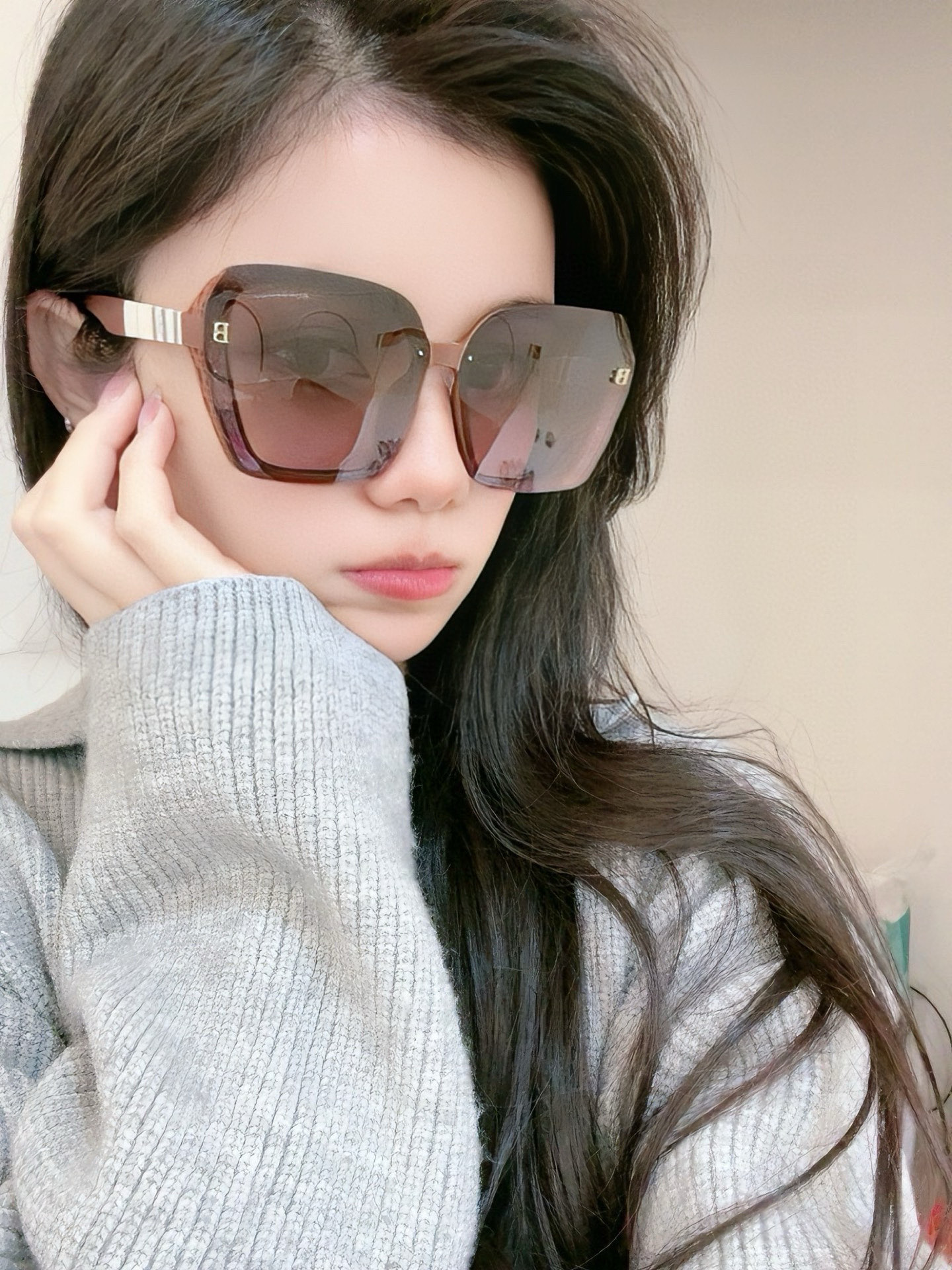 NO:367596,[Polarized series sunglasses] Original shipment Burberry Internet celebrity super popular classic luxury global style [Strong] [Cool] [Kiss] Fashion square frame sunglasses [Queen] Extraordinary temperament Classic large frame style sunglasses [Basketball] Top quality luxury logo Model B6990 glasses sunglasses, glasses, burberry19860909【偏光系列太阳镜】原版出货 巴宝莉网红超爆款经典奢华全球风[强][酷][亲亲] 时尚方框太阳镜[得意] 气质非凡 经典大框款式太阳眼镜[篮球] 顶级品质 奢华logo 型号B6990眼镜墨镜太阳镜,眼镜,burberry,glasses