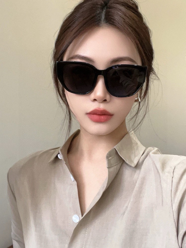 NO:367573,[Polarized series sunglasses] Original shipment Burberry Internet celebrity super popular classic luxury global style [Strong] [Cool] [Kiss] Fashion square frame sunglasses [Queen] Extraordinary temperament Classic large frame style sunglasses [Basketball] Top quality luxury logo Model B0908 glasses sunglasses, glasses, burberry19860909【偏光系列太阳镜】原版出货 巴宝莉网红超爆款经典奢华全球风[强][酷][亲亲] 时尚方框太阳镜[得意] 气质非凡 经典大框款式太阳眼镜[篮球] 顶级品质 奢华logo 型号B0908眼镜墨镜太阳镜,眼镜,burberry,glasses