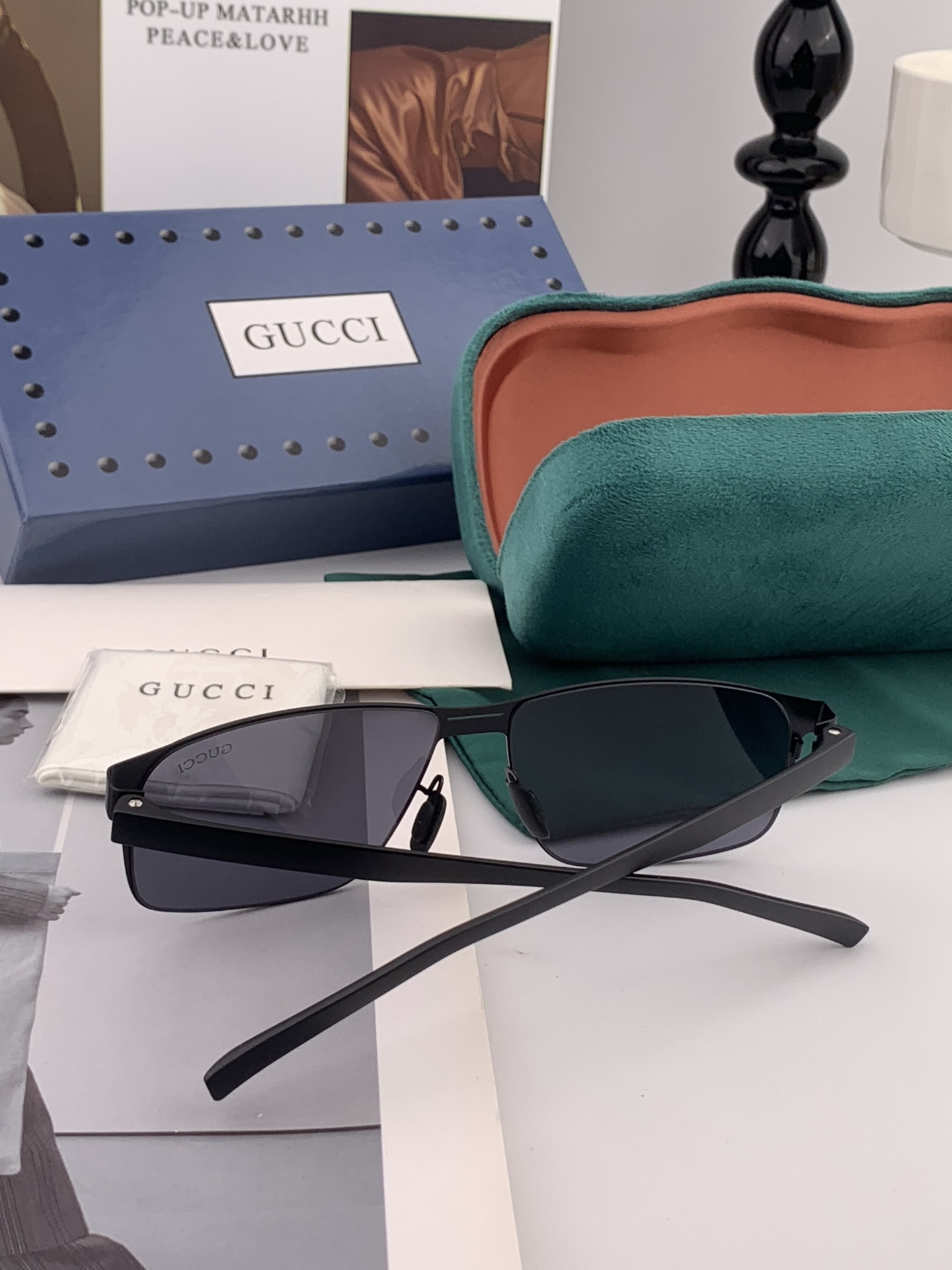         GUCCI 男款炫彩飞行员偏光太阳镜 ❤️材质：高清尼龙加厚卡槽高清偏光镜片 🌹无边框镜