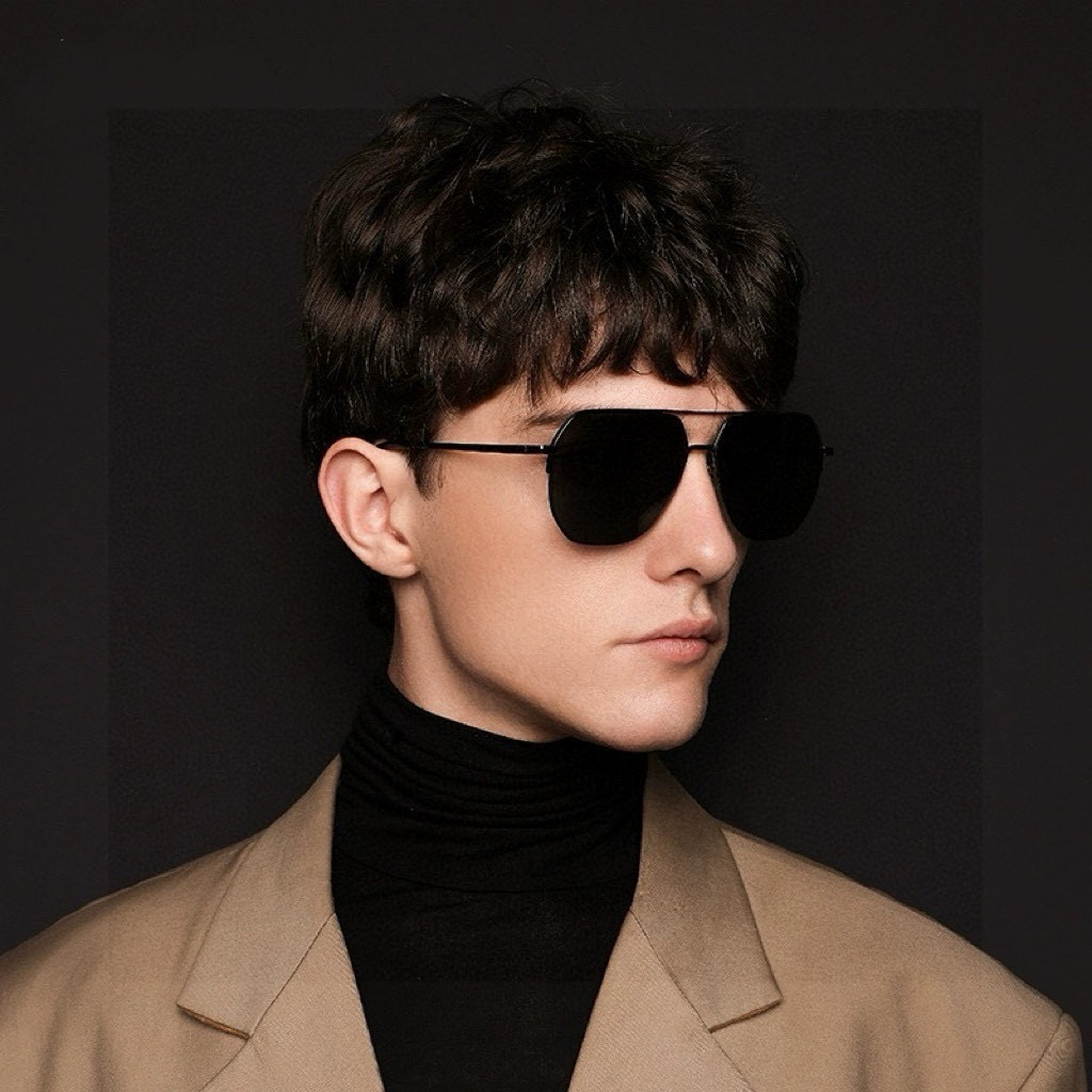        GUCCI 男款炫彩飞行员偏光太阳镜 ❤️材质：高清尼龙加厚卡槽高清偏光镜片 🌹无边框镜架