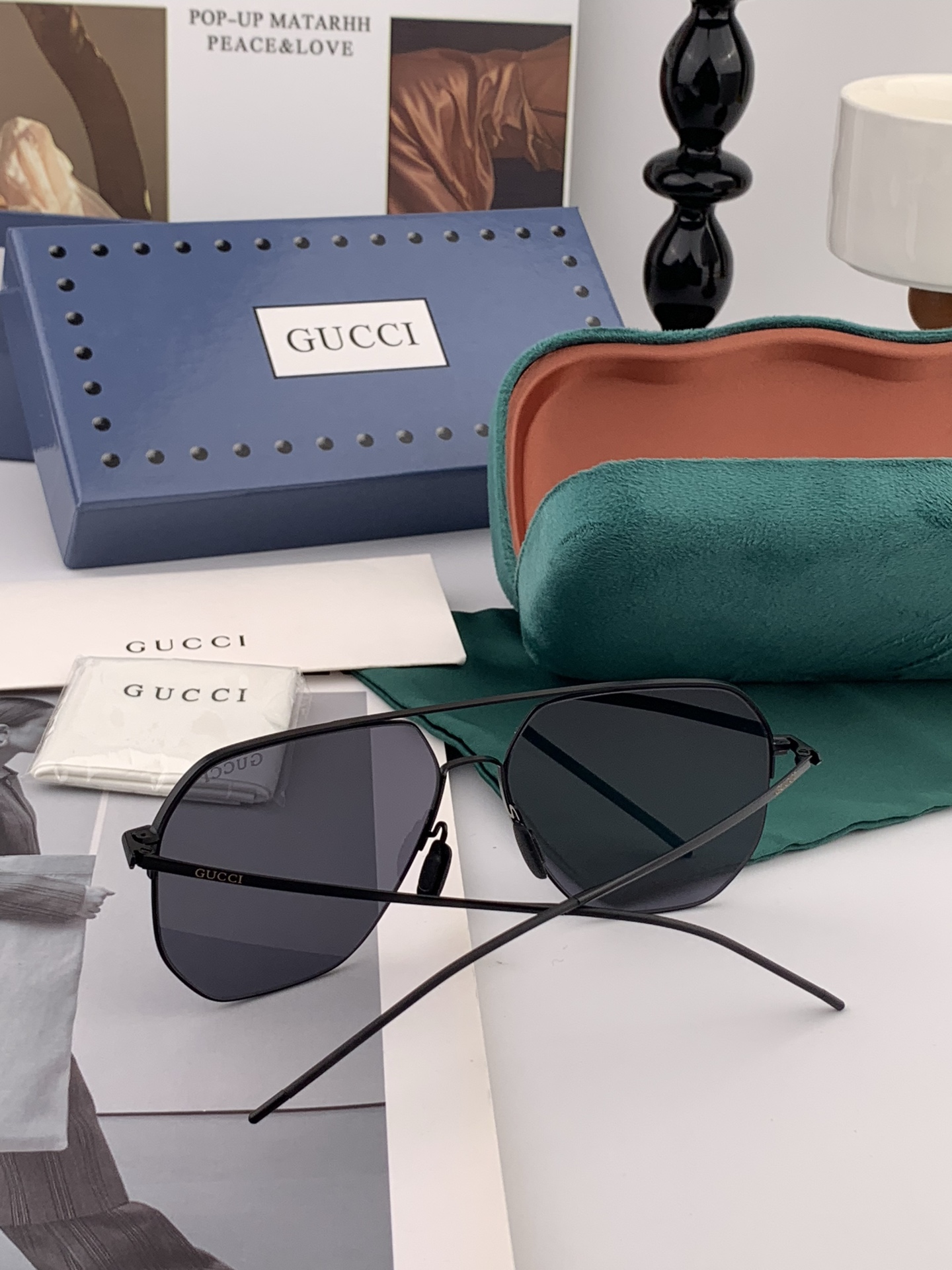        GUCCI 男款炫彩飞行员偏光太阳镜 ❤️材质：高清尼龙加厚卡槽高清偏光镜片 🌹无边框镜架