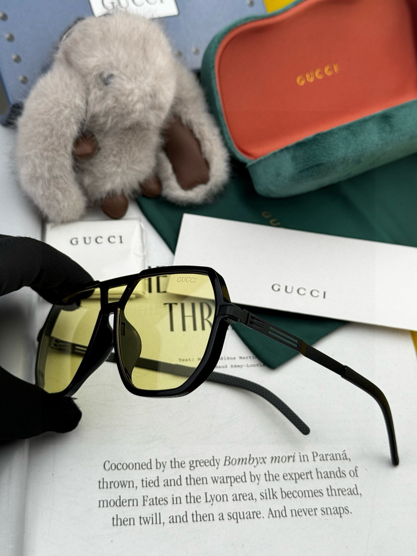 ♦️ GUCCI 2025新款男女情侣款太阳镜多边形墨镜iP电镀永不褪色 超轻超有弹性整幅眼镜无螺丝重要