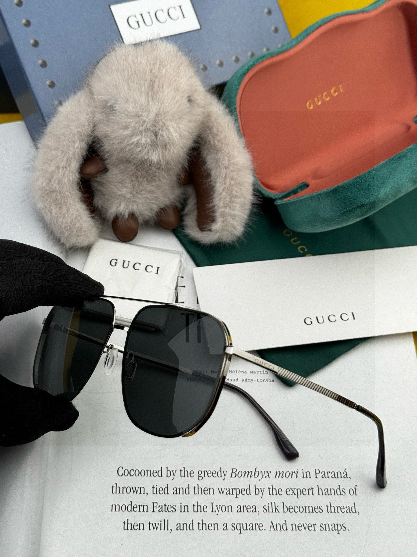         GUCCI 男款炫彩飞行员偏光太阳镜 ❤️材质：高清尼龙加厚卡槽高清偏光镜片 🌹无边框镜