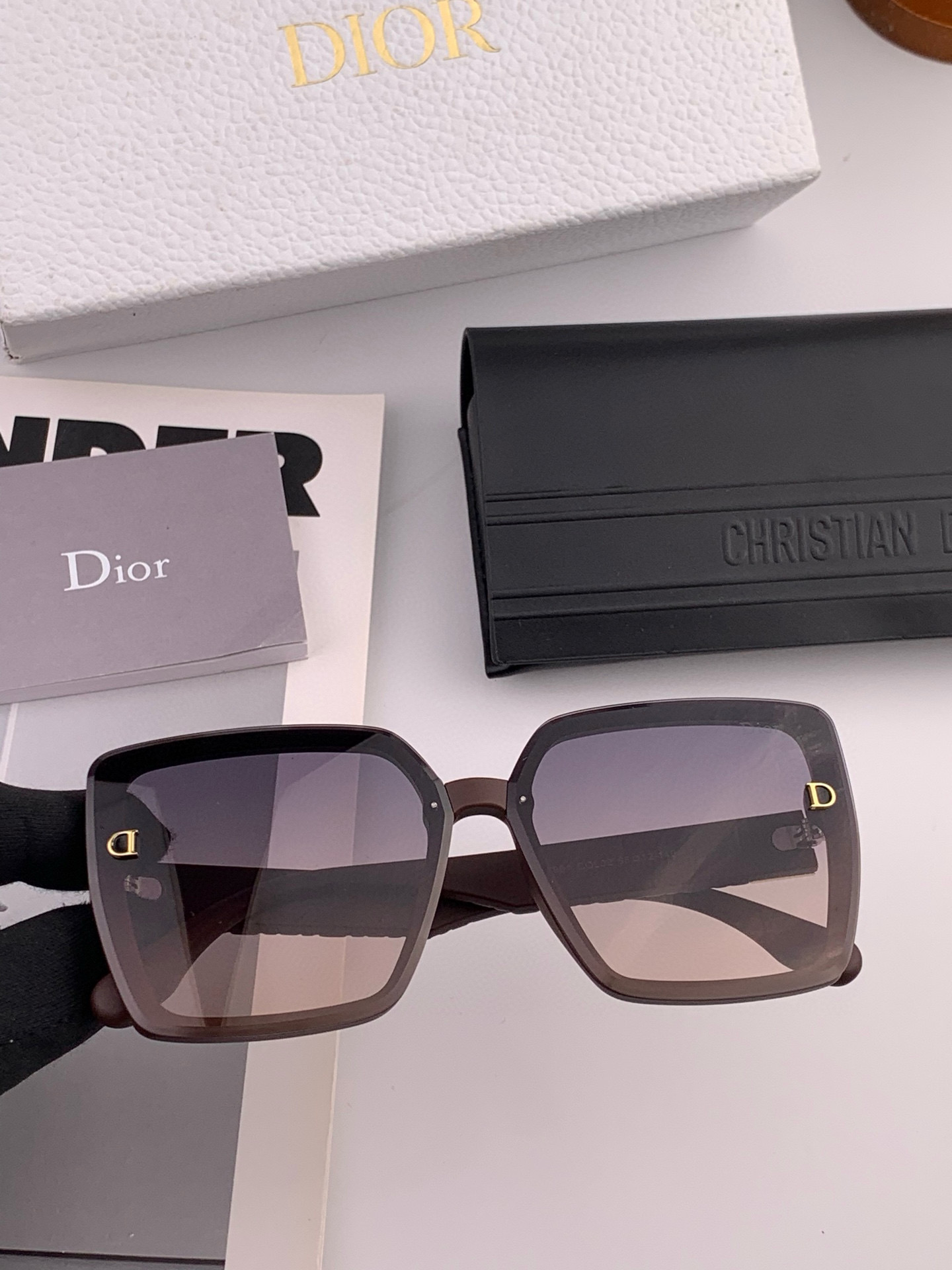  🔺 【DIOR-迪奥】2025开春新款 潮流爆款 时尚方框偏光太阳镜 高品质 佩戴舒适 网红潮款墨镜 