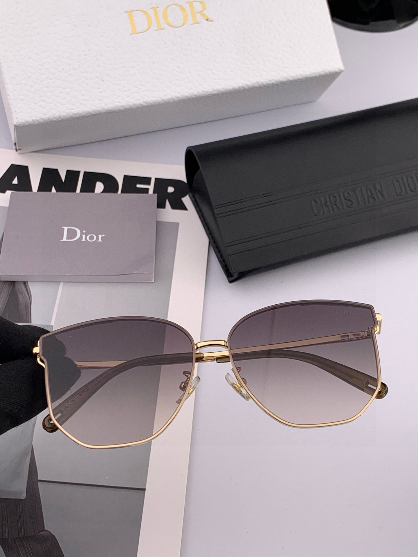 🔺 【DIOR-迪奥】2025开春新款 潮流爆款 时尚方框太阳镜 高品质 佩戴舒适 网红潮款墨镜 型号：