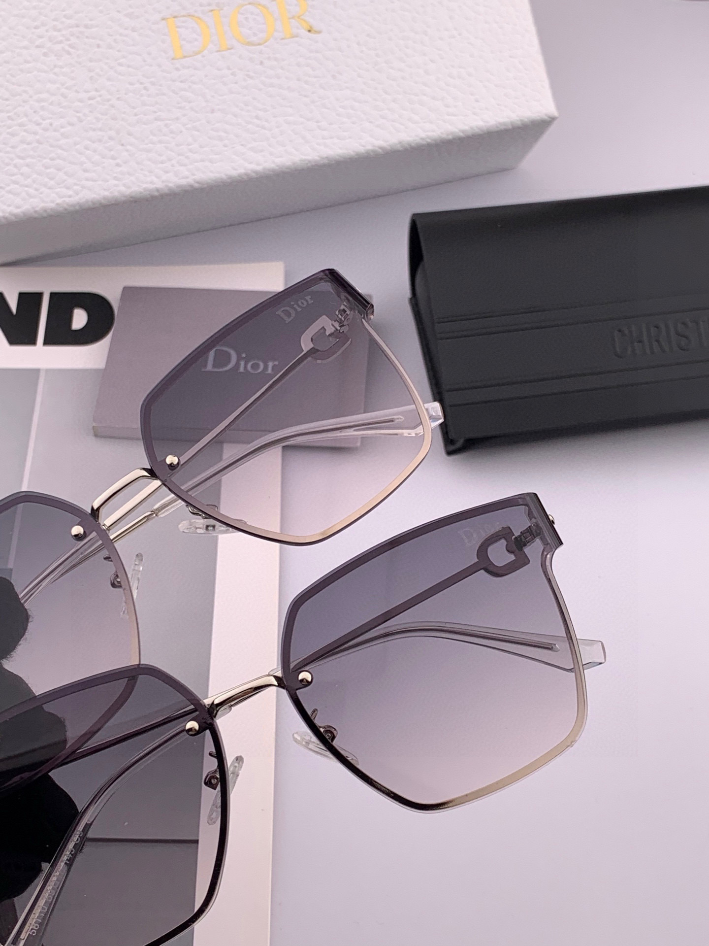   DIOR🌋☔️时尚无框太阳镜镜片 顶级奢侈品强 高品质胜利亲亲🍦🍨 得意 气质非凡😄 🍫🍪女士开车墨