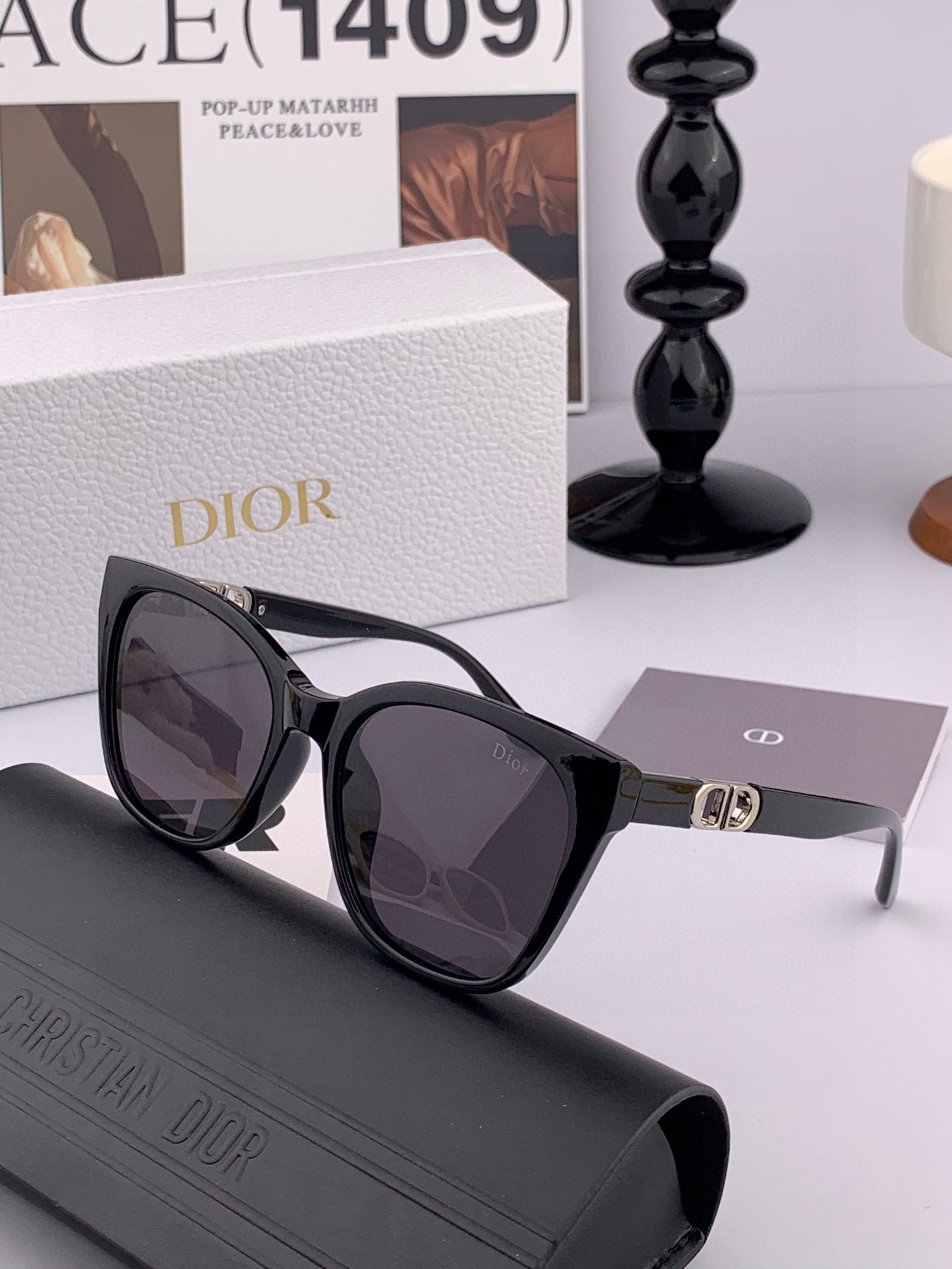   【DIOR】2025新款潮流爆款 时尚方框太阳镜 佩戴舒适 网红潮款墨镜  女士高清加厚偏光太阳镜🕶