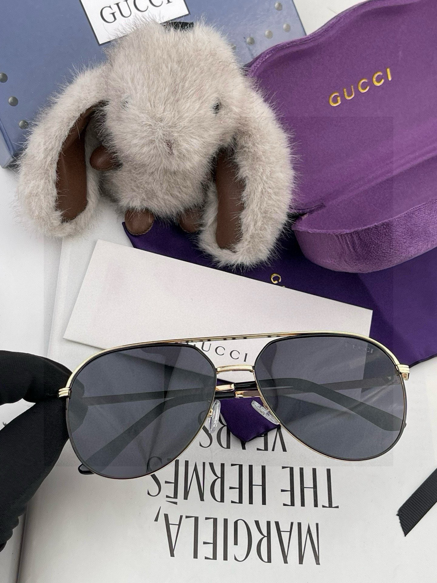   Gucci 。  高品质男女款墨镜   👍 进口宝丽来偏光镜片  。蛤蟆镜 开车钓鱼都可 。百搭显瘦