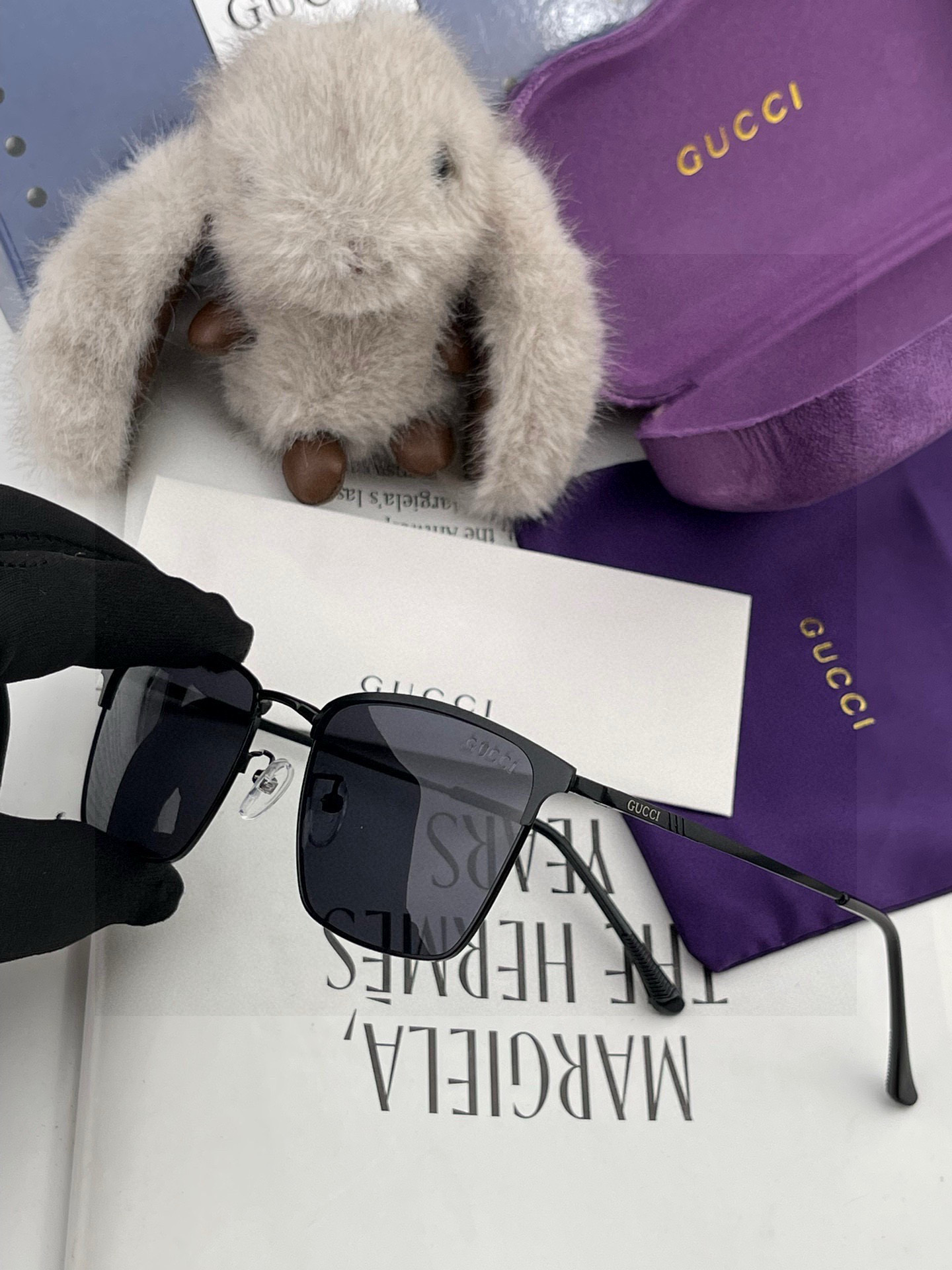   Gucci 。  高品质男女款墨镜   👍 进口宝丽来偏光镜片  。蛤蟆镜 开车钓鱼都可 。百搭显瘦