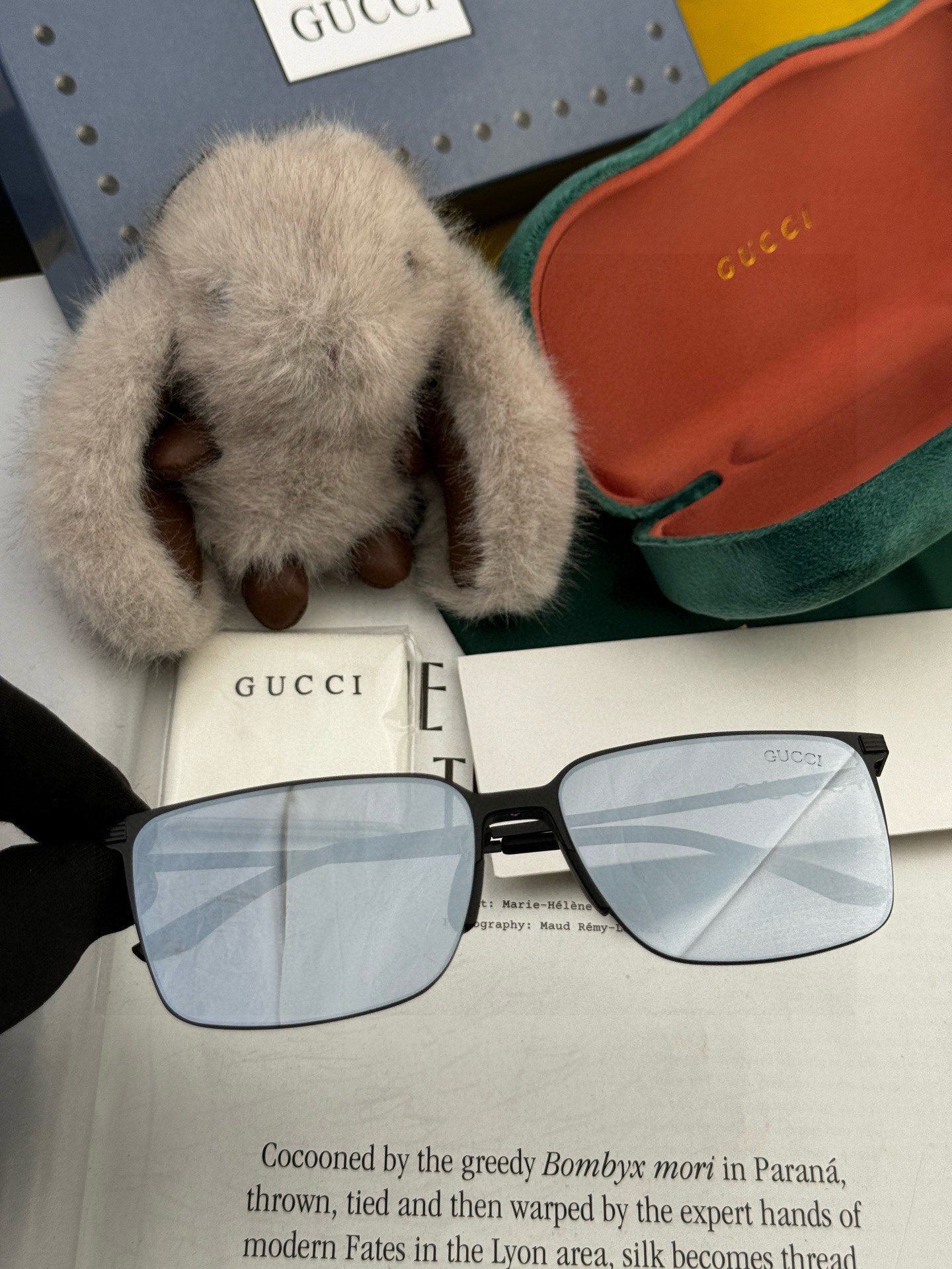         GUCCI 男款炫彩飞行员偏光太阳镜 ❤️材质：高清尼龙加厚卡槽高清偏光镜片 🌹无边框镜