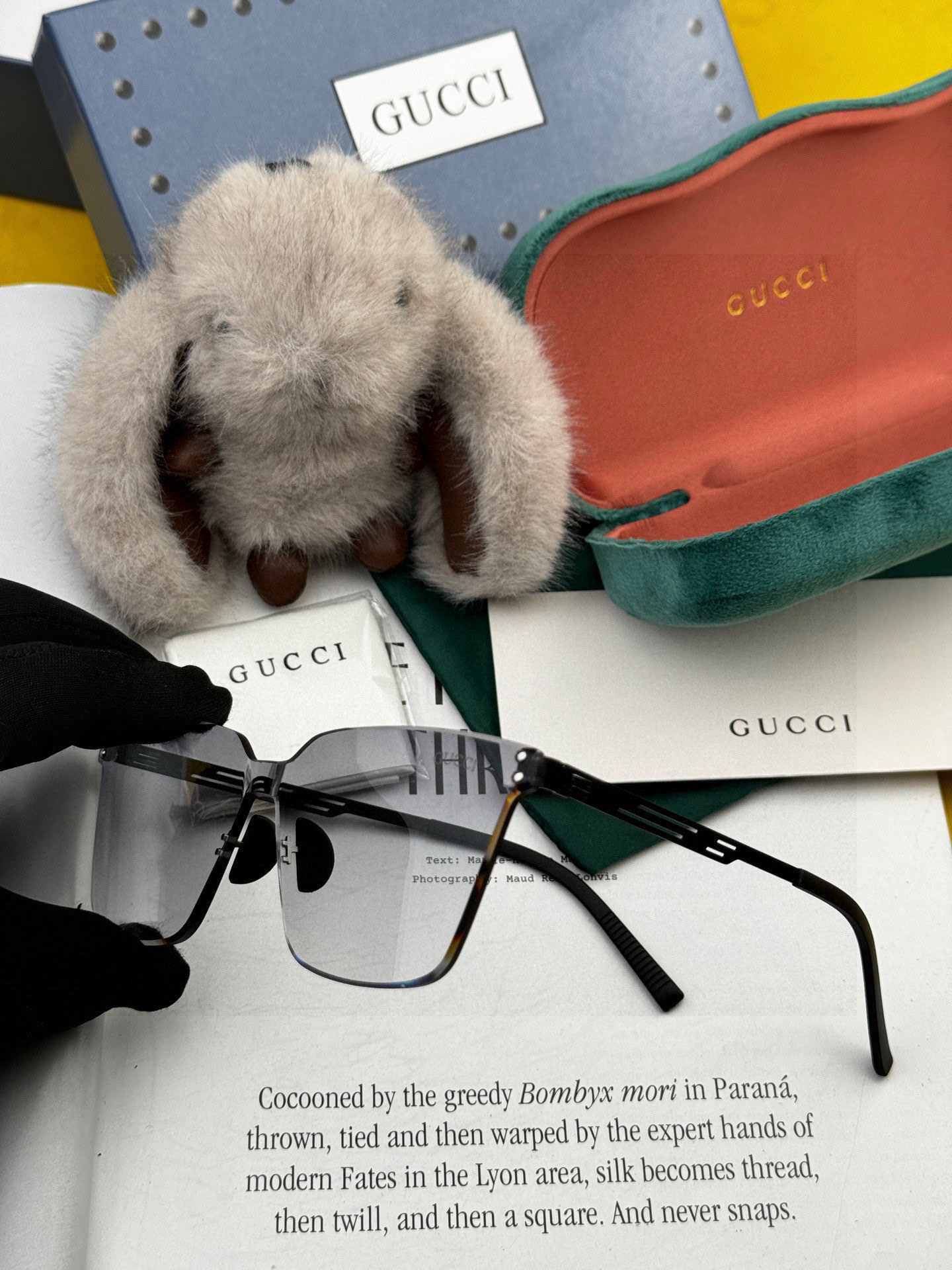       GUCC* 2025 新款男女情侣款太阳iP电镀永不褪色 卖点：超轻超有弹性整幅眼镜无螺丝重