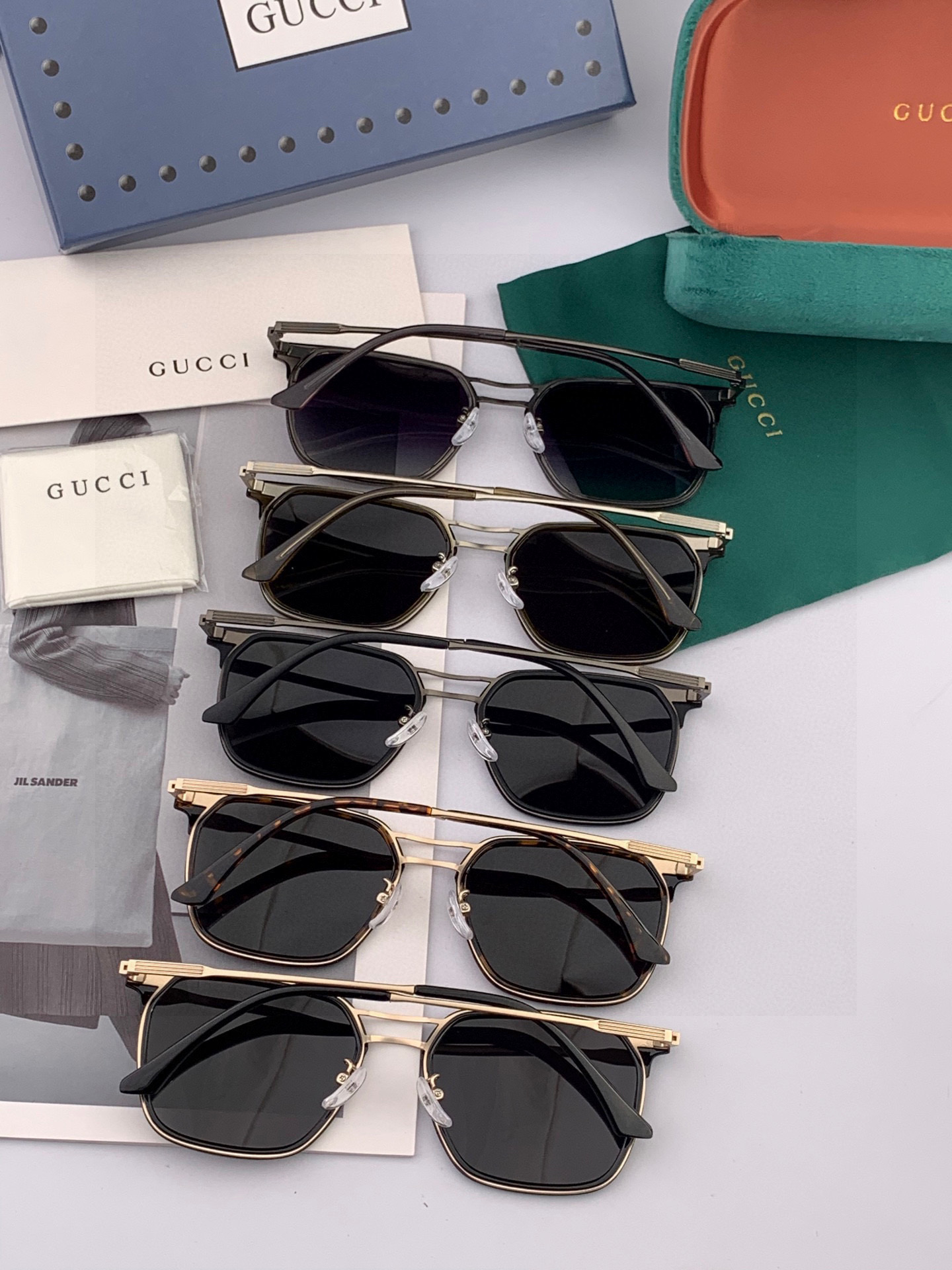 ♦️ GUCCI 2025新款男女情侣款太阳镜 超轻超有弹性整幅眼镜 重要的是压不坏 高清镜片、精湛的工