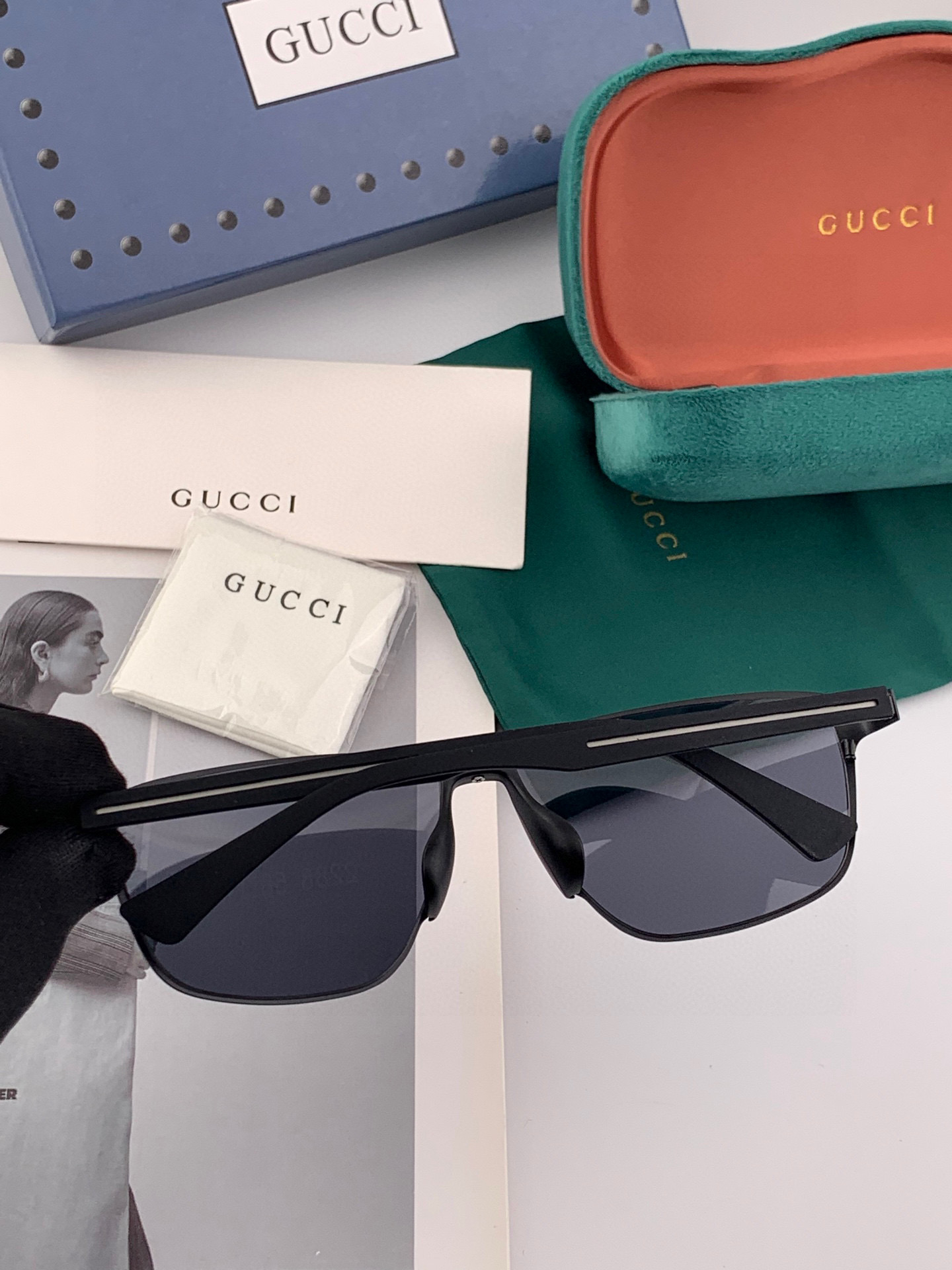♦️GUCCI 2025新款男女情侣款太阳镜多边形墨镜iP电镀永不褪色 超轻超有弹性整幅眼镜无螺丝重要的