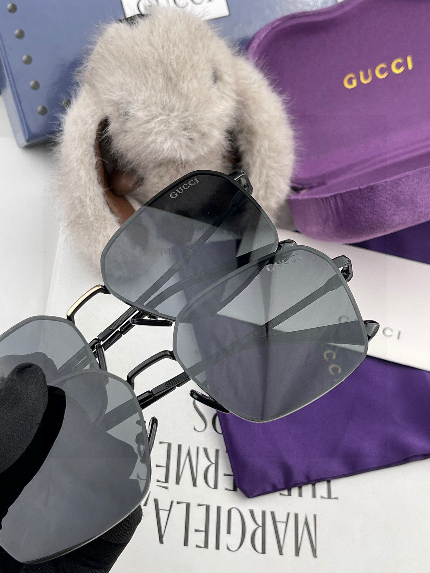        GUCCI 男款炫彩飞行员偏光太阳镜 ❤️材质：高清尼龙加厚卡槽高清偏光镜片 🌹无边框镜架