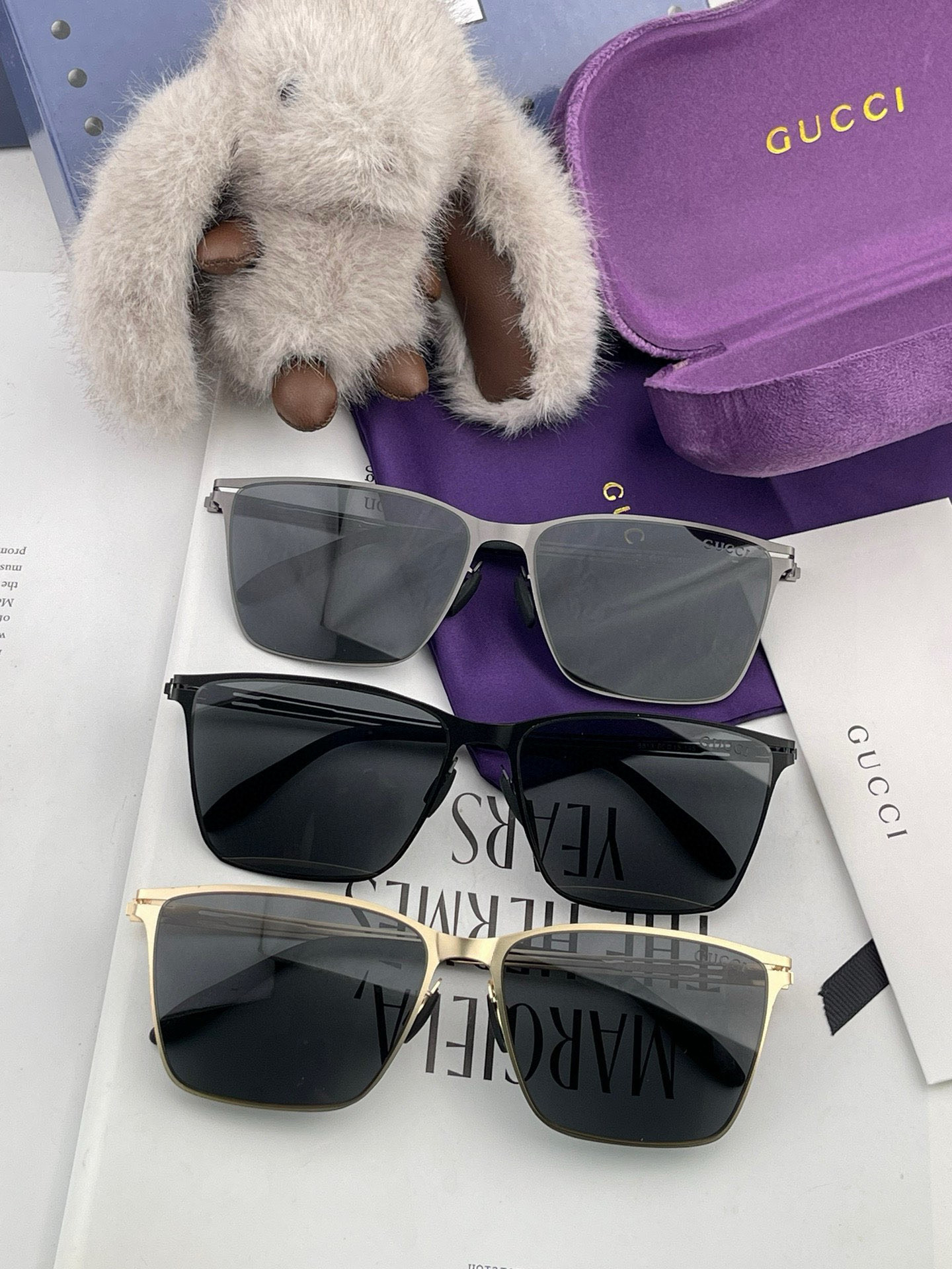       GUCC* 2025新款男女情侣款太阳iP电镀永不褪色 卖点：超轻超有弹性整幅眼镜无螺丝重要