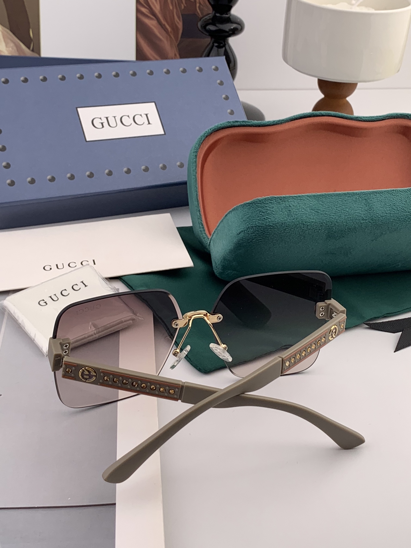  🔺 【GUCCI】2025开春新款 潮流爆款 时尚方框太阳镜 高品质 佩戴舒适 网红潮款墨镜 型号：G