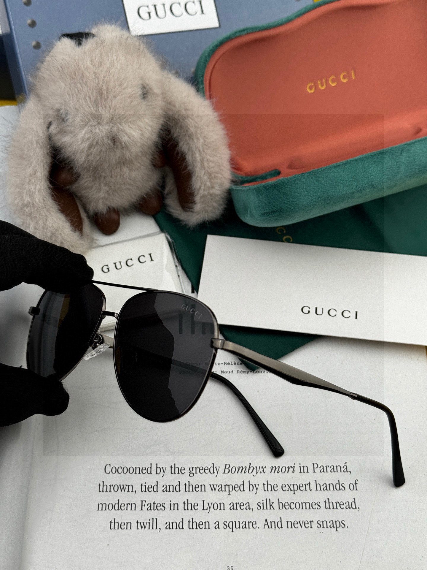   Gucci 。  高品质男女款墨镜   👍 进口宝丽来偏光镜片  。蛤蟆镜 开车钓鱼都可 。百搭显瘦