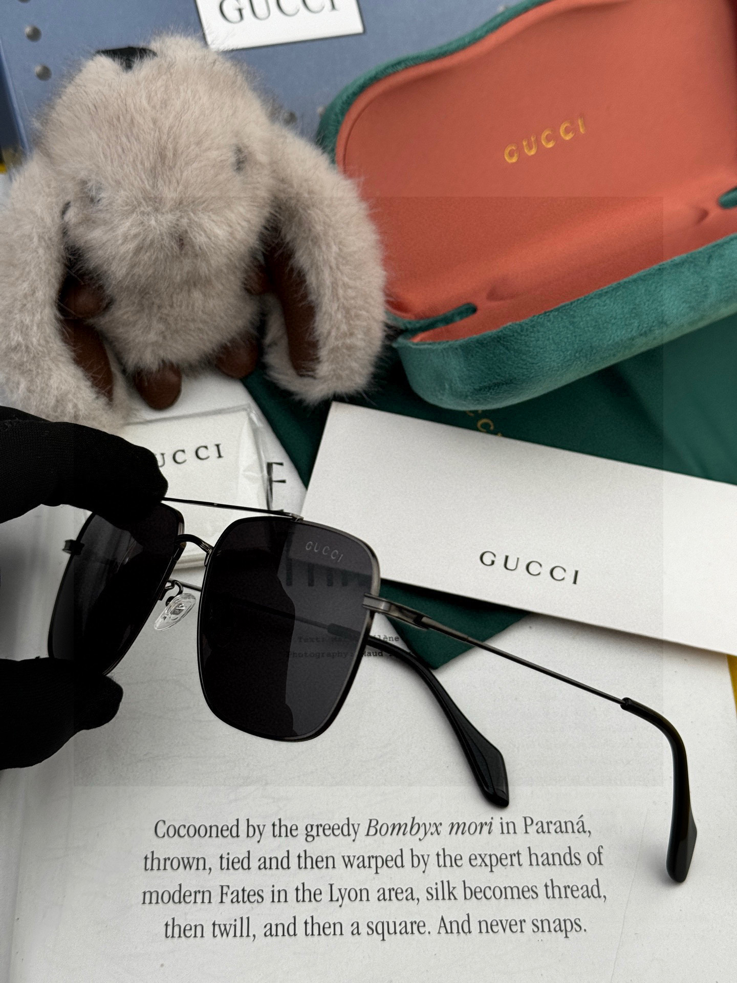   Gucci 。  高品质男女款墨镜   👍 进口宝丽来偏光镜片  。蛤蟆镜 开车钓鱼都可 。百搭显瘦