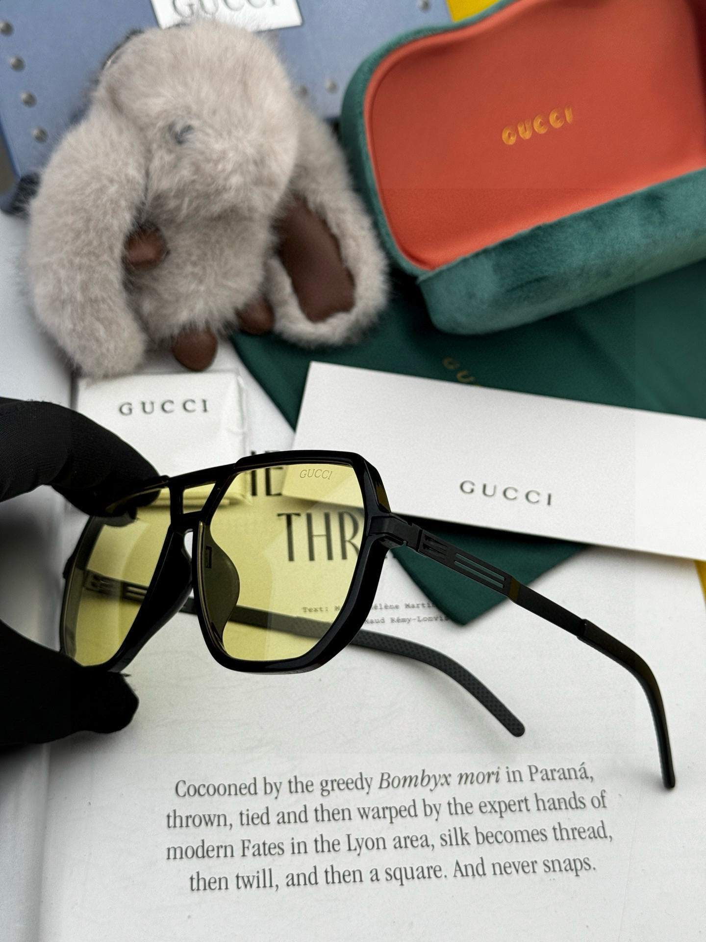 ♦️ GUCCI 2025新款男女情侣款太阳镜多边形墨镜iP电镀永不褪色 超轻超有弹性整幅眼镜无螺丝重要