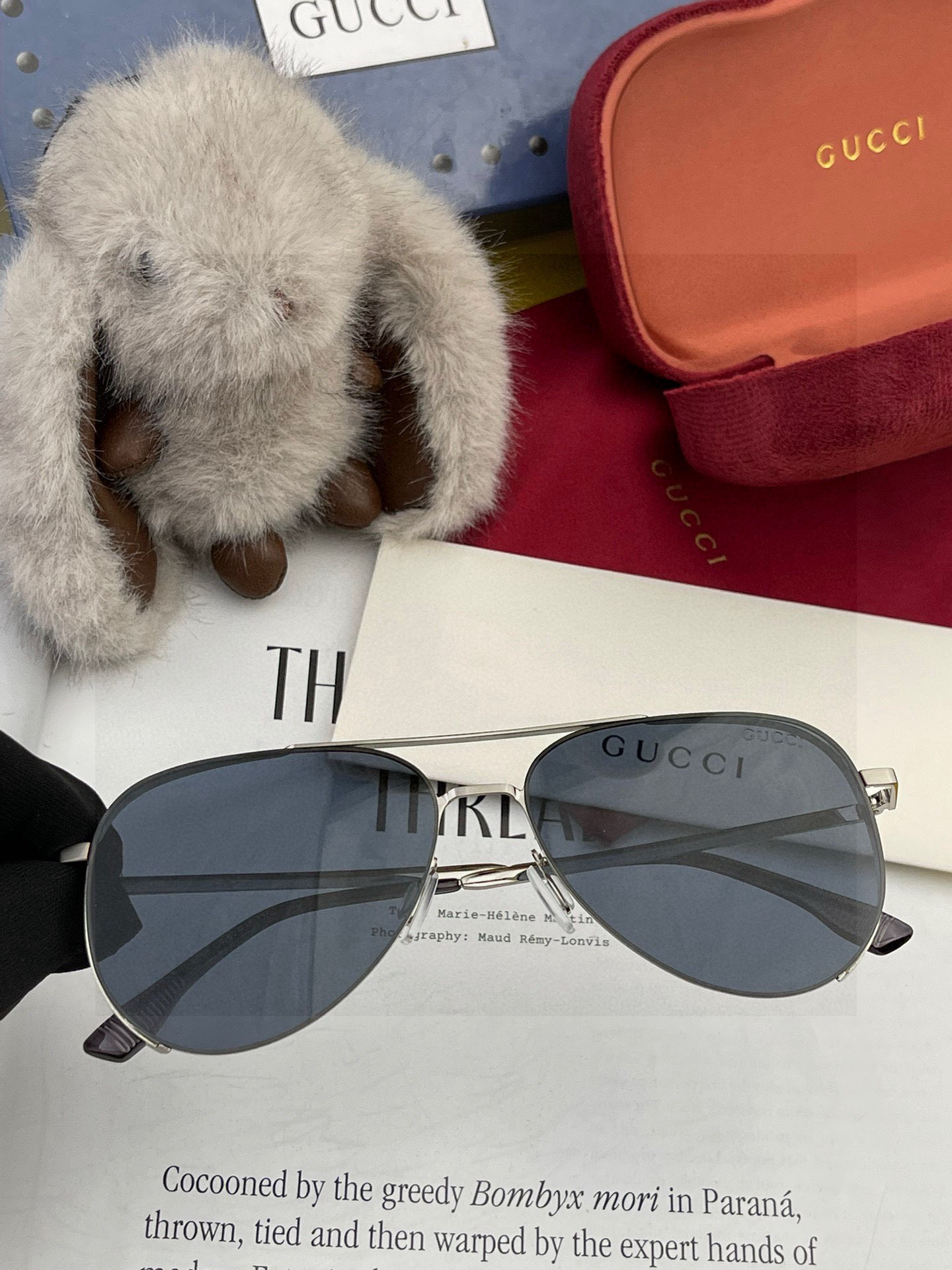         GUCCI 男款炫彩飞行员偏光太阳镜 ❤️材质：高清尼龙加厚卡槽高清偏光镜片 🌹无边框镜