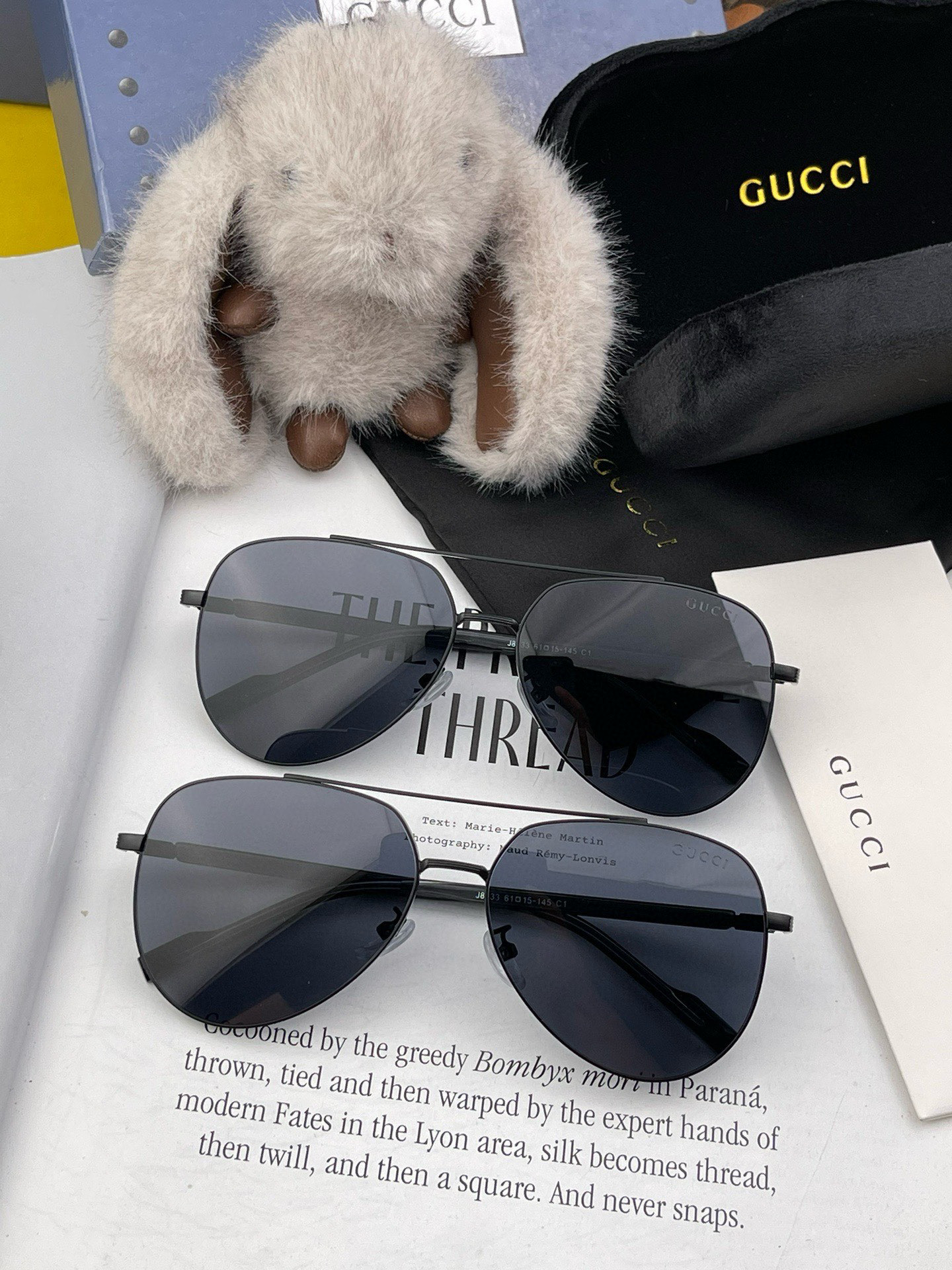      GUCCI 男款炫彩飞行员偏光太阳镜 ❤️材质：高清尼龙加厚卡槽高清偏光镜片 🌹无边框镜架💕颜