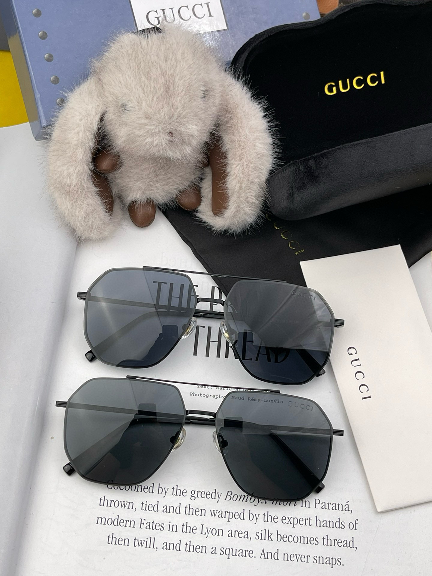         GUCCI 男款炫彩飞行员偏光太阳镜 ❤️材质：高清尼龙加厚卡槽高清偏光镜片 🌹无边框镜