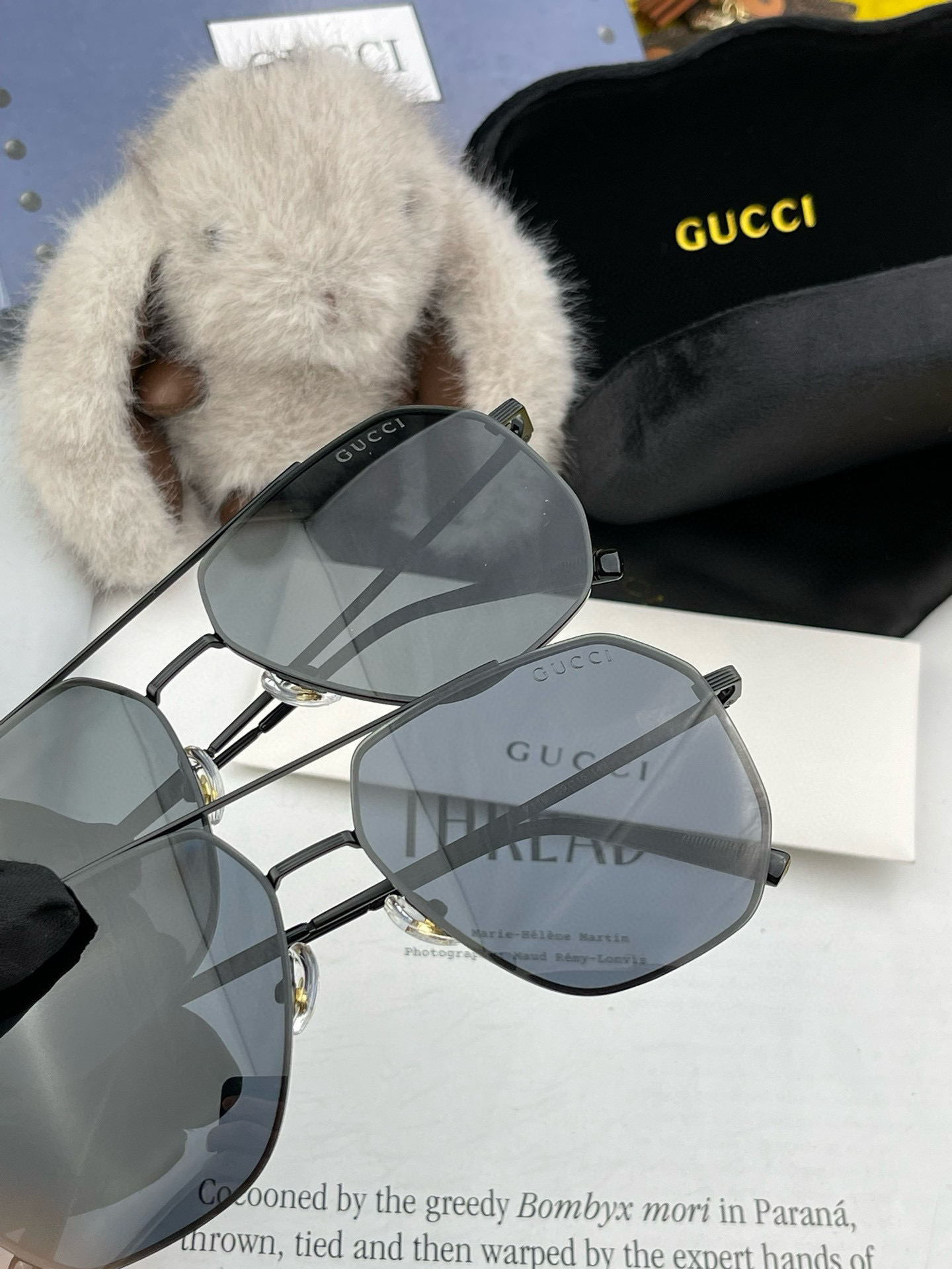         GUCCI 男款炫彩飞行员偏光太阳镜 ❤️材质：高清尼龙加厚卡槽高清偏光镜片 🌹无边框镜