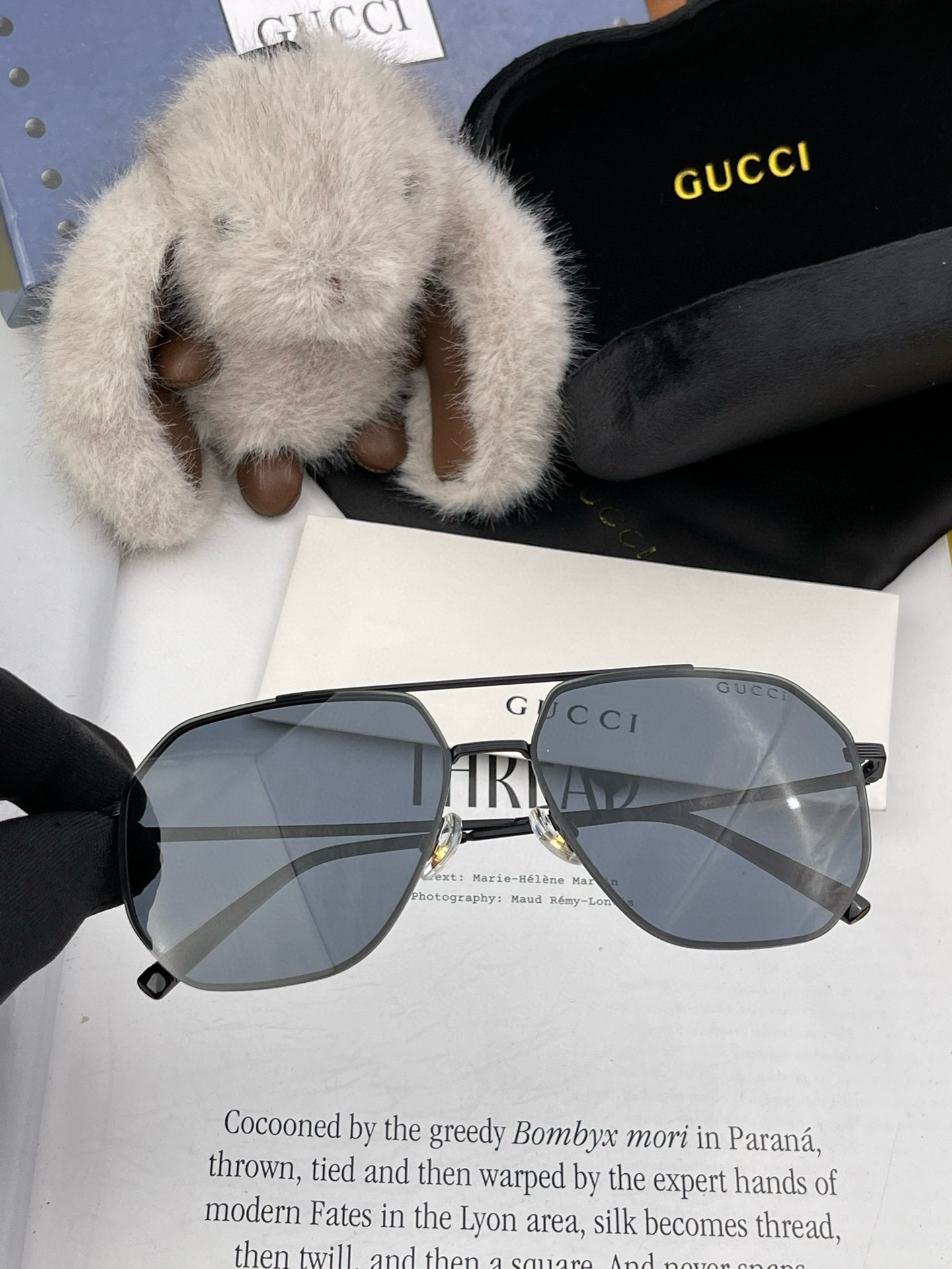         GUCCI 男款炫彩飞行员偏光太阳镜 ❤️材质：高清尼龙加厚卡槽高清偏光镜片 🌹无边框镜