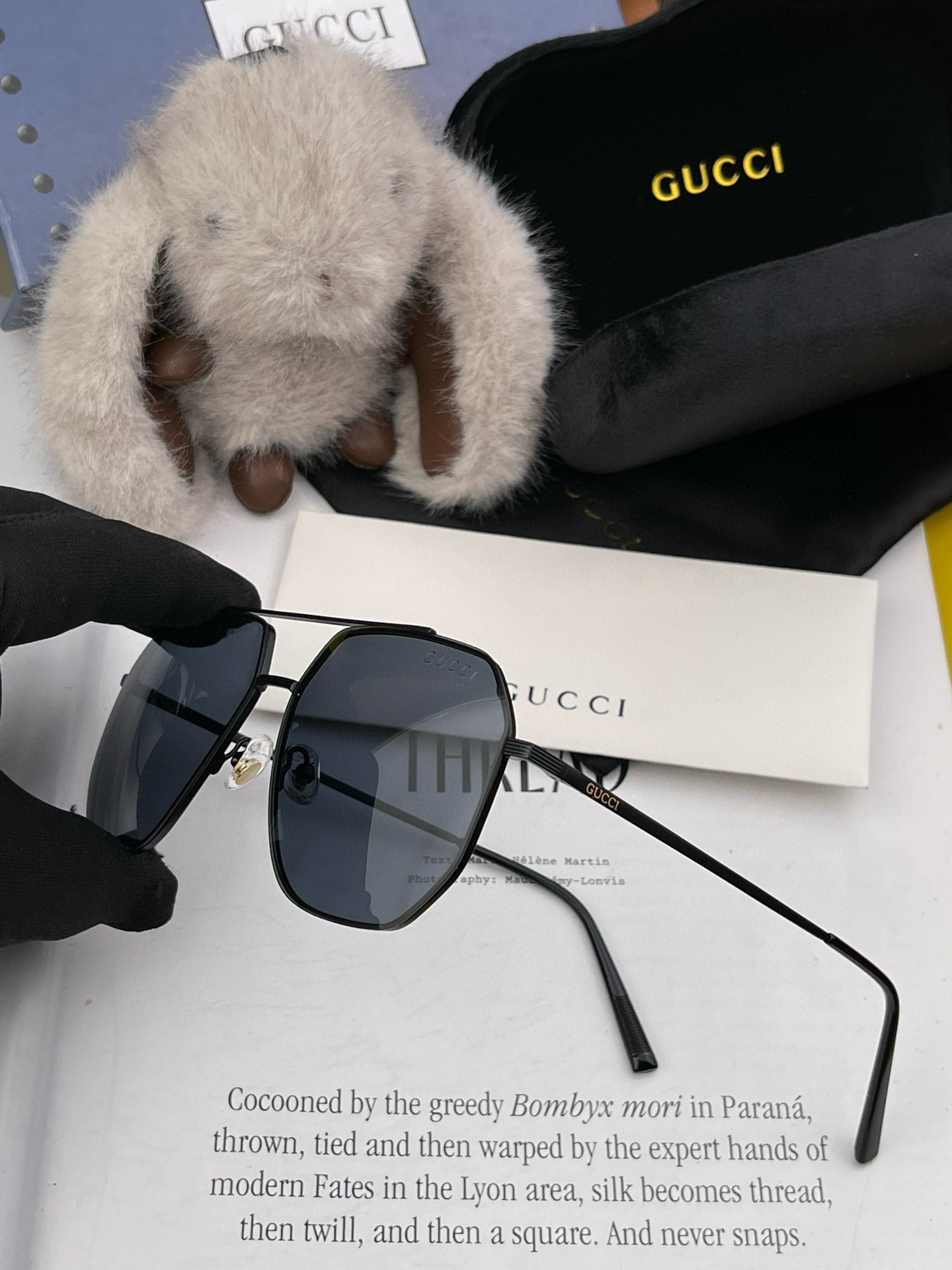         GUCCI 男款炫彩飞行员偏光太阳镜 ❤️材质：高清尼龙加厚卡槽高清偏光镜片 🌹无边框镜