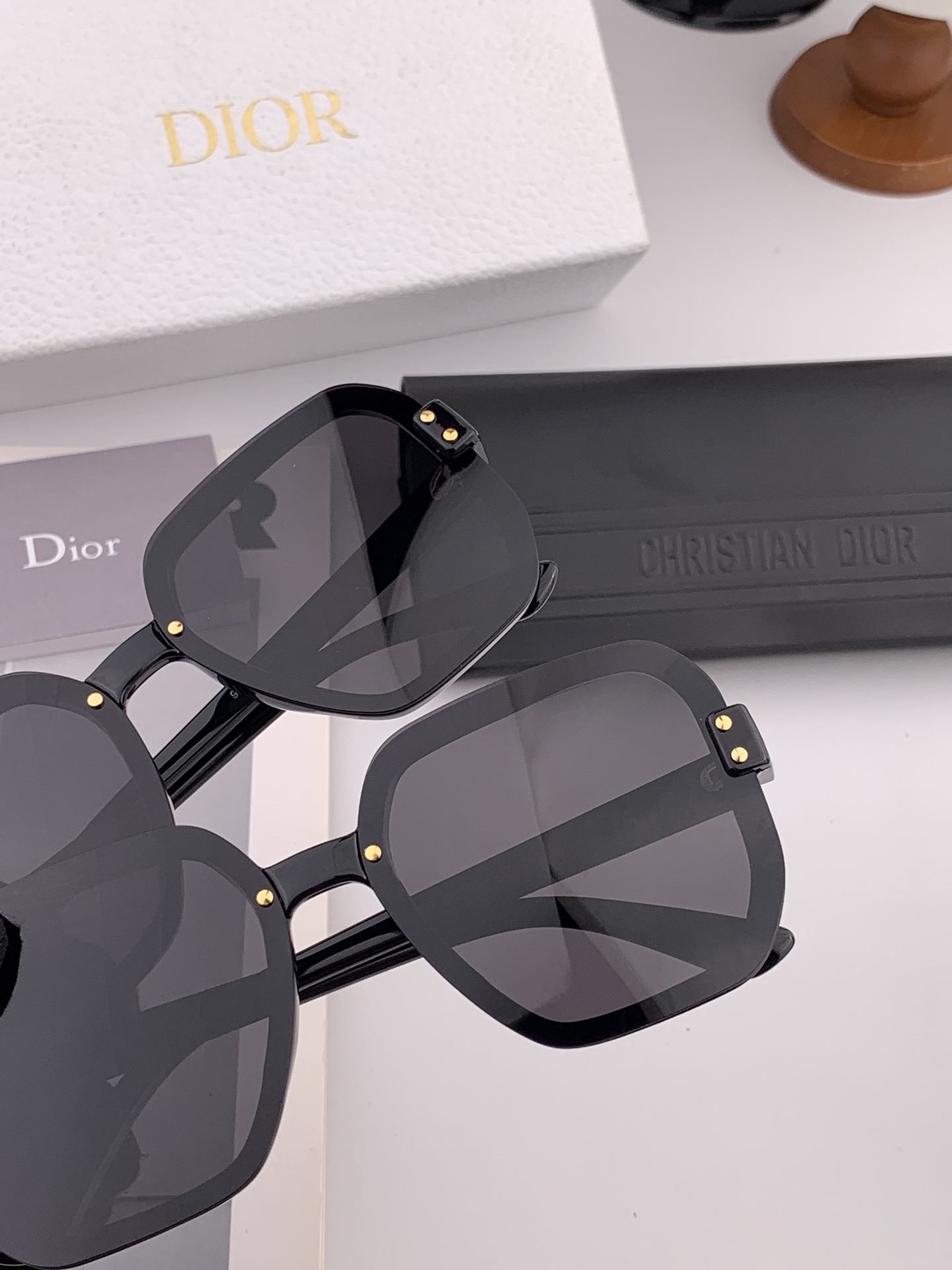    TR版本-偏光【独家大牌太阳镜无滤镜‼实拍上架 Dior官网最新发布新款太阳镜🕶，注意⚠我们是高清