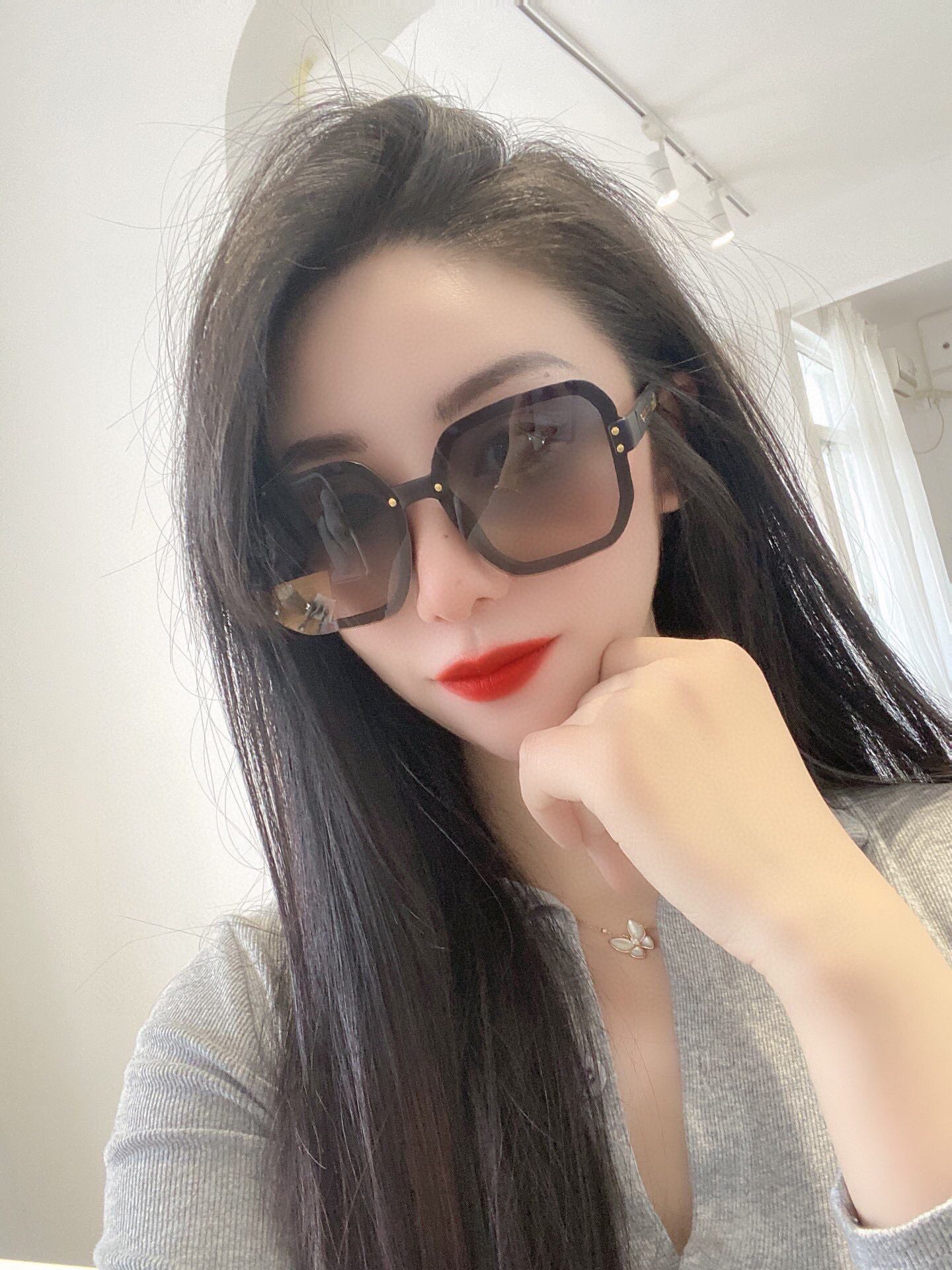    TR版本-偏光【独家大牌太阳镜无滤镜‼实拍上架 Dior官网最新发布新款太阳镜🕶，注意⚠我们是高清