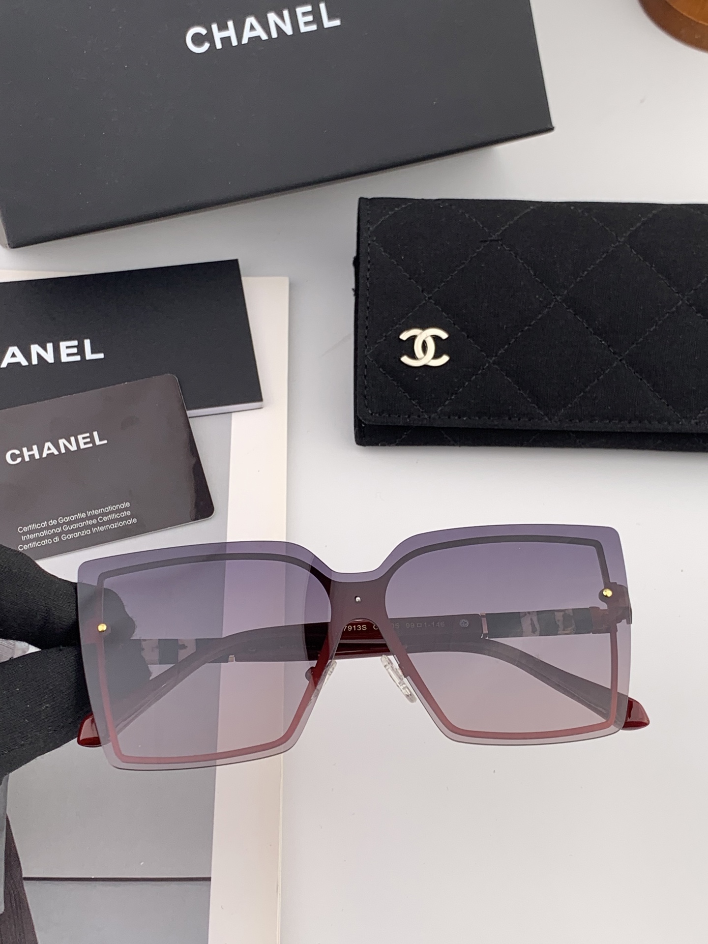  CHANE 香奈儿🌋☔️时尚无框太阳镜镜片 顶级奢侈品强 高品质胜利亲亲🍦🍨 得意 气质非凡😄 🍫🍪女