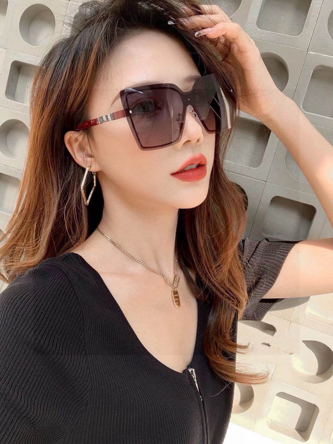  CHANE 香奈儿🌋☔️时尚无框太阳镜镜片 顶级奢侈品强 高品质胜利亲亲🍦🍨 得意 气质非凡😄 🍫🍪女