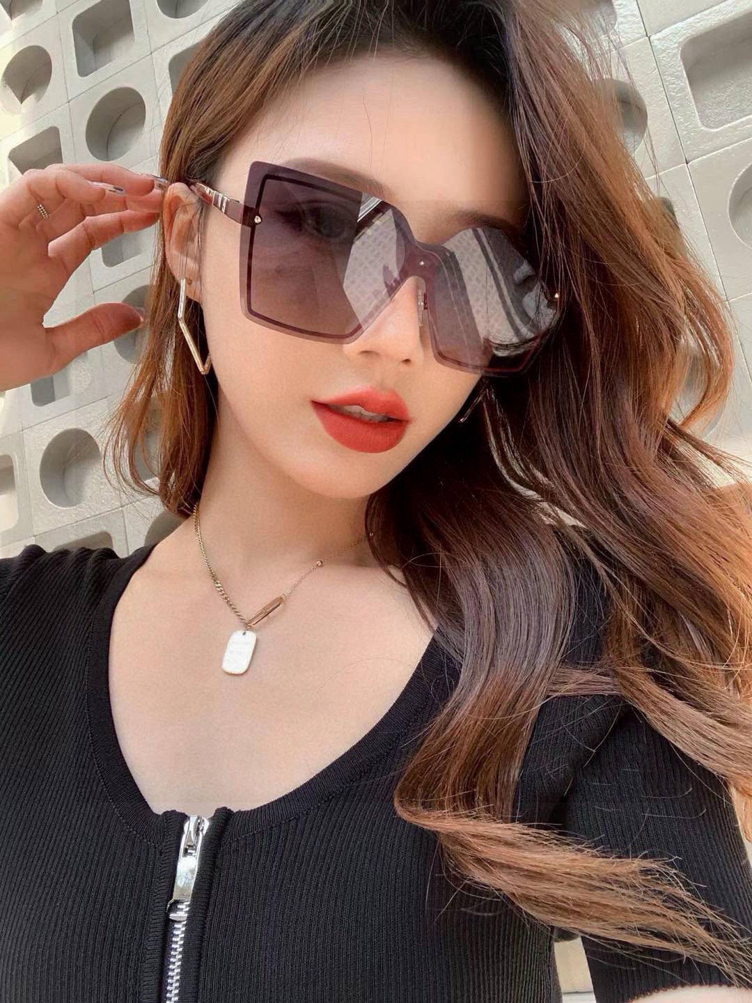  CHANE 香奈儿🌋☔️时尚无框太阳镜镜片 顶级奢侈品强 高品质胜利亲亲🍦🍨 得意 气质非凡😄 🍫🍪女