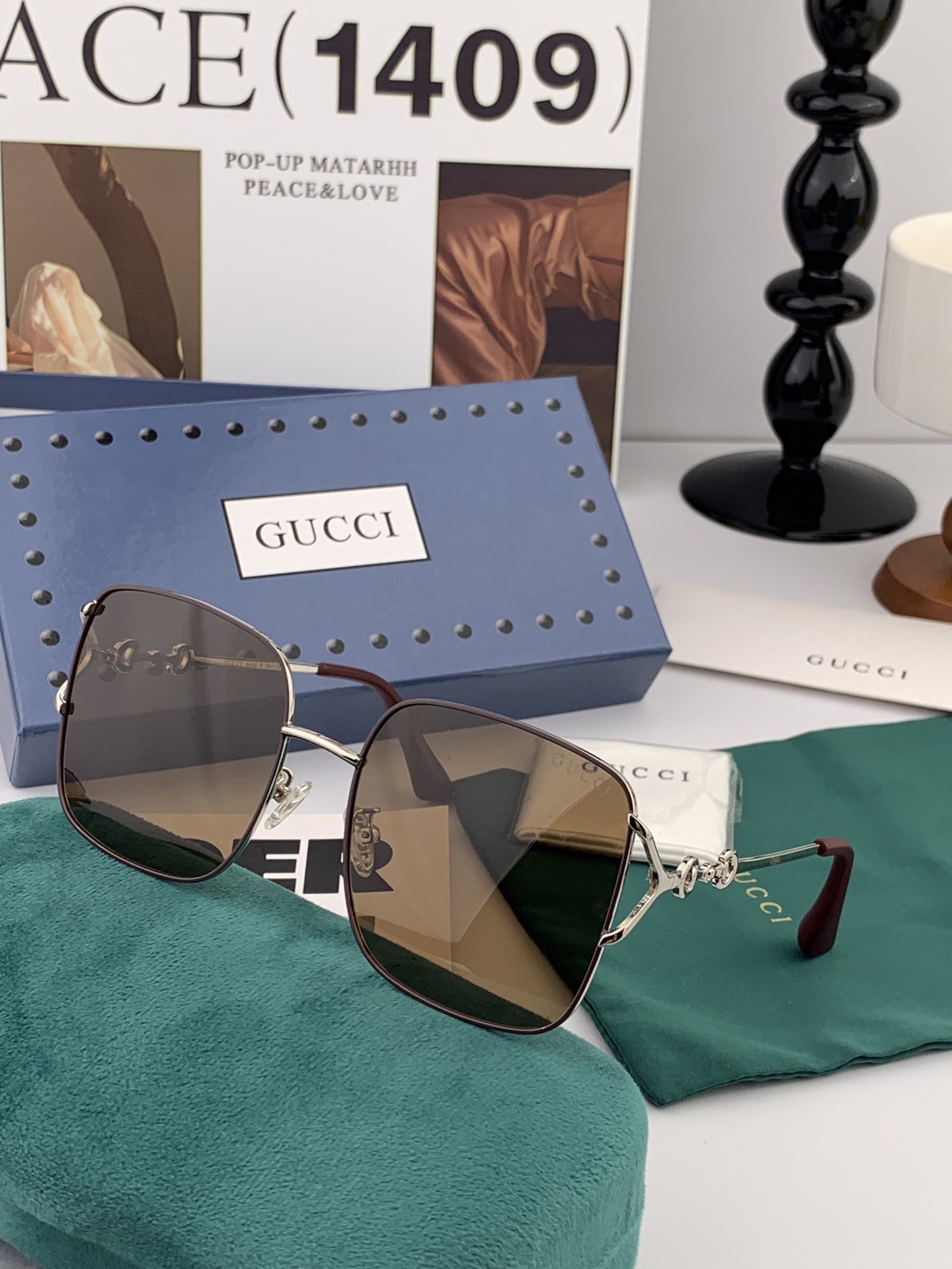  GUCCI 开春新款 最新款方框太阳镜 各路网红纷纷带起气场满分‼️ 俏皮甜美.上脸效果更佳.金属质感