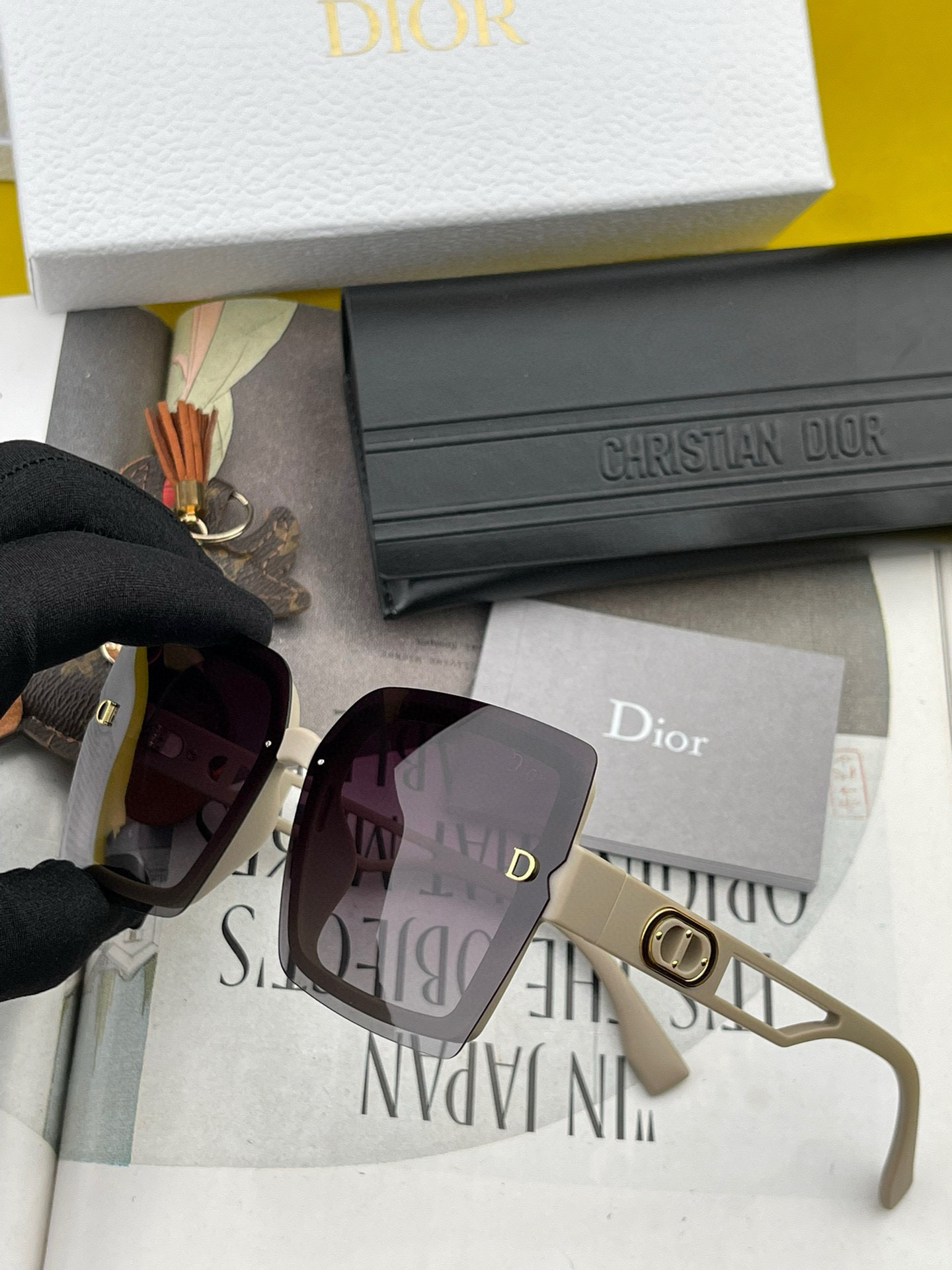   🔺 【DIOR-迪奥】2025开春新款 潮流爆款 时尚方框偏光太阳镜 高品质 佩戴舒适 网红潮款墨镜