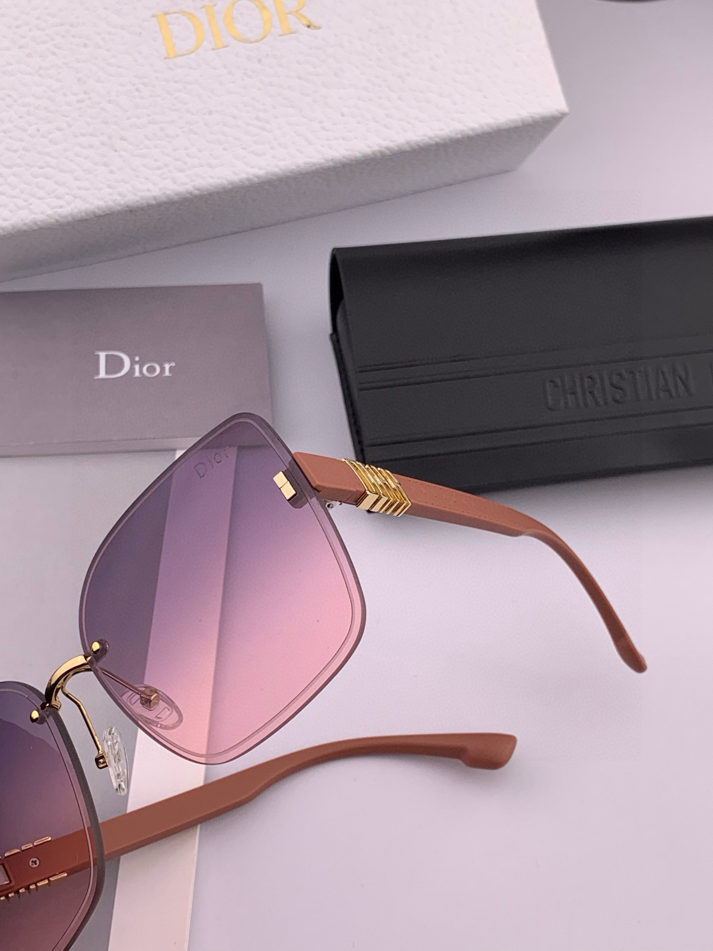 🔺 【DIOR-迪奥】2025开春新款 潮流爆款 时尚方框太阳镜 高品质 佩戴舒适 网红潮款墨镜 女士高