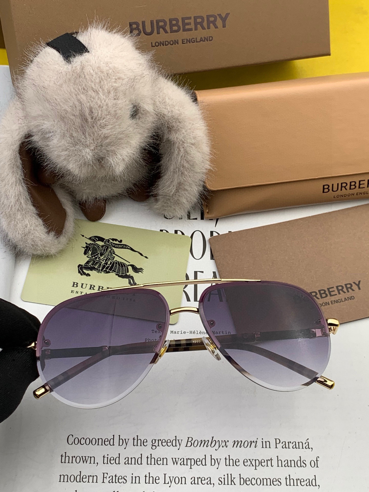  BURBERRY 巴宝莉 男士太阳眼镜 🕶🕶正版蛤蟆 太阳镜💋💋👣👣  高品质 不挑脸 火的狠 🍁🍁💯