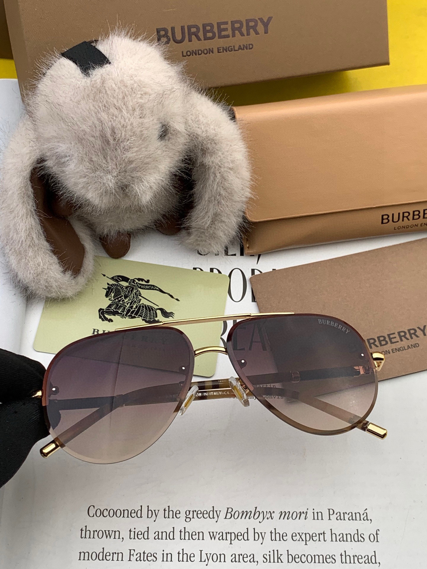  BURBERRY 巴宝莉 男士太阳眼镜 🕶🕶正版蛤蟆 太阳镜💋💋👣👣  高品质 不挑脸 火的狠 🍁🍁💯