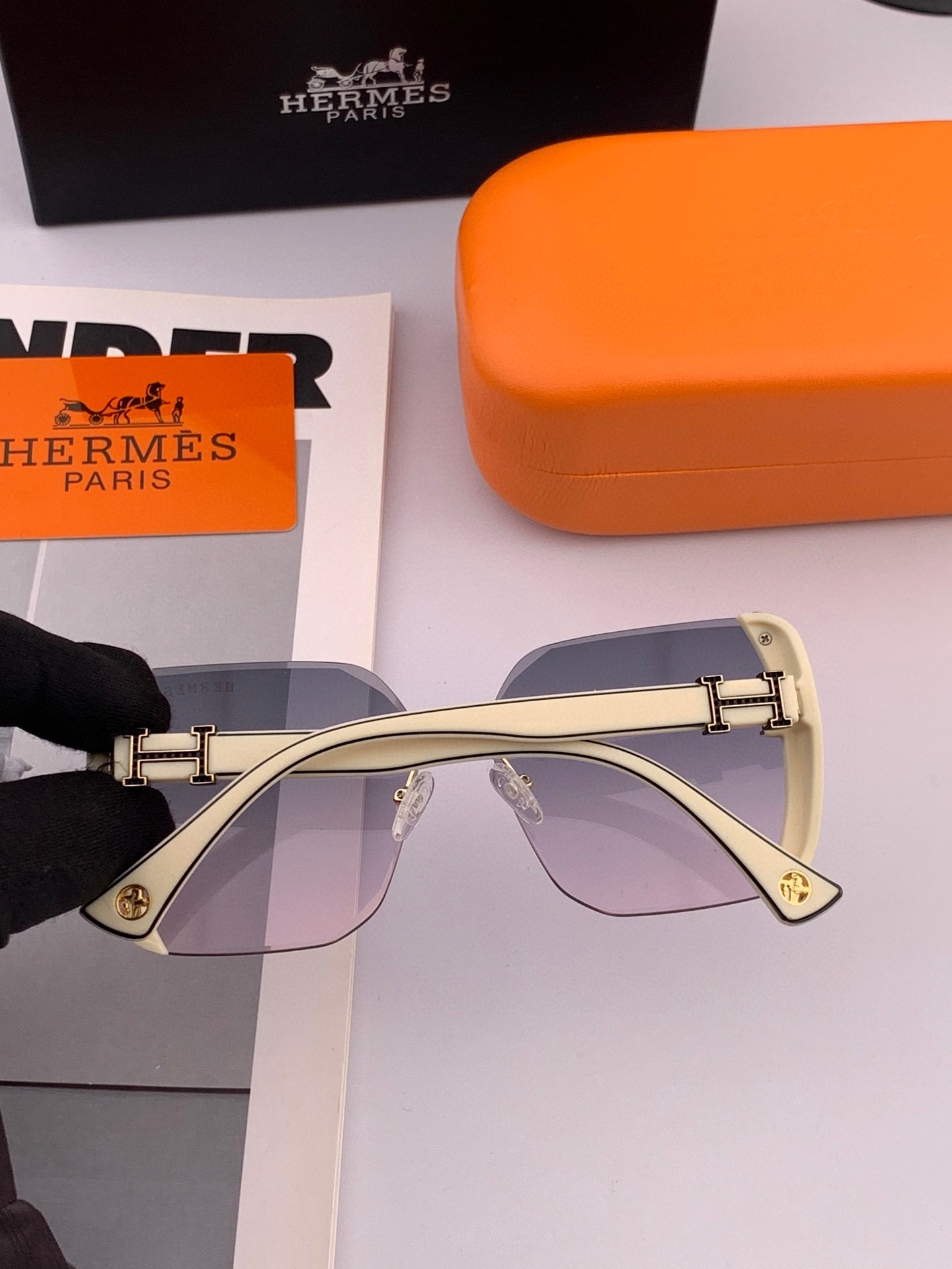   HERMES 爱马仕 2025开春新款🎈原版出货 网红超爆款💙经典奢华全球风强酷亲亲 时尚方框太阳镜