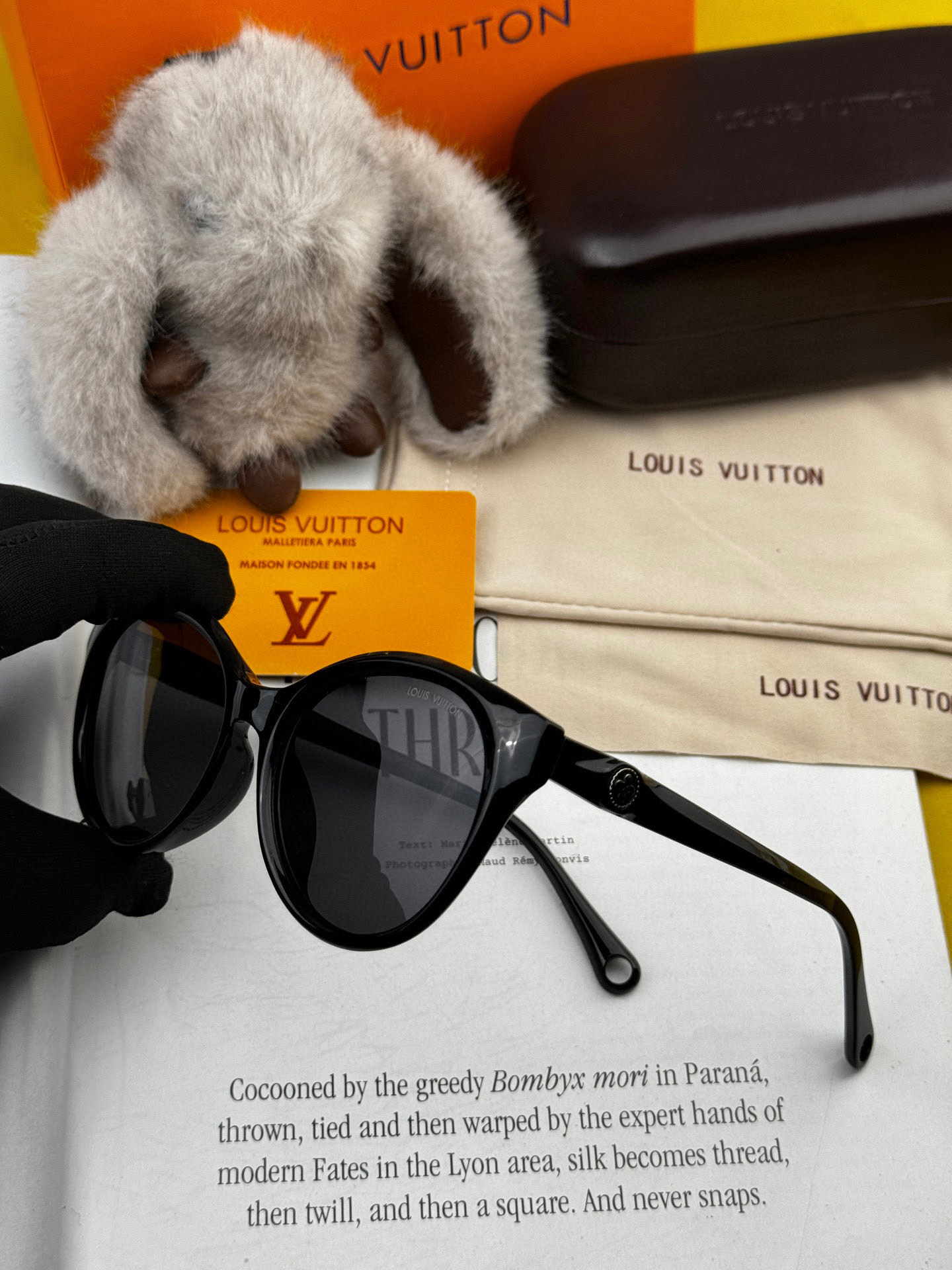   LV 太阳镜潮品官网模特同款 玫瑰玫瑰四叶草🍀精致个性设计简约时尚 高品质值得拥有绝对潮爆整个夏季 