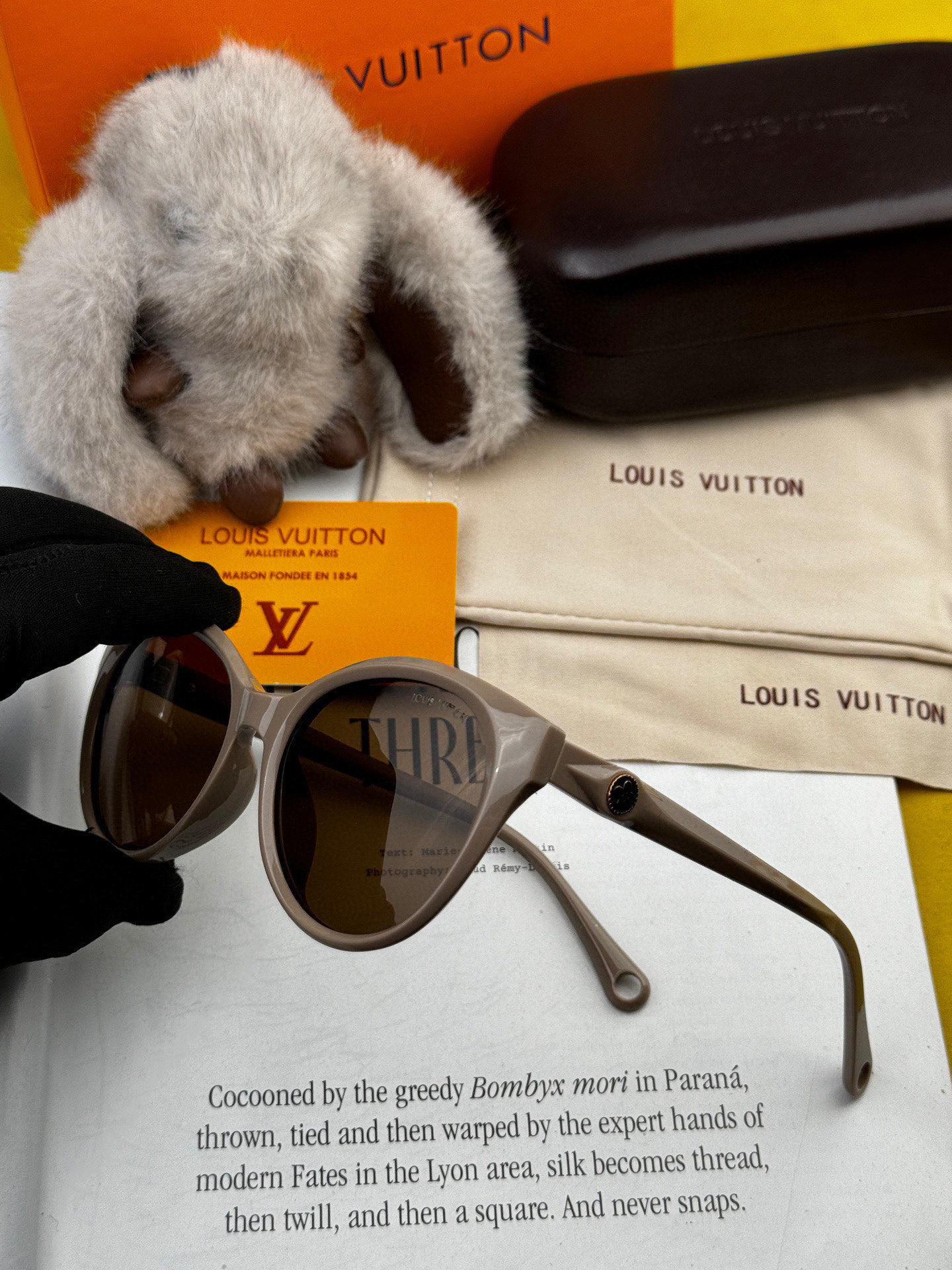   LV 太阳镜潮品官网模特同款 玫瑰玫瑰四叶草🍀精致个性设计简约时尚 高品质值得拥有绝对潮爆整个夏季 