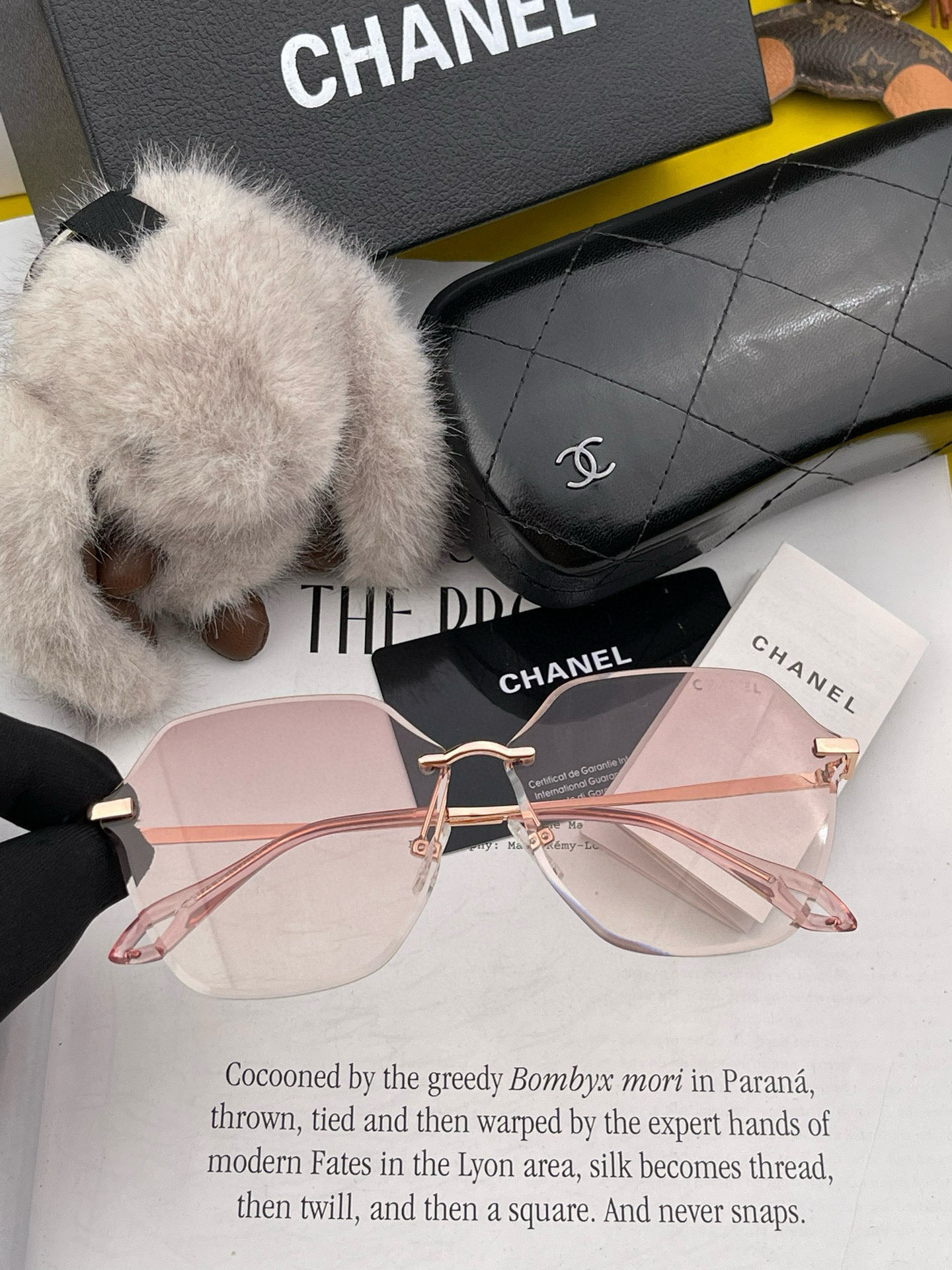 【CHANEL】香奈儿  新款尼龙偏光太眼镜，无框钻石 切边更有质感，大气女人范儿，大脸小脸都好看 ！型