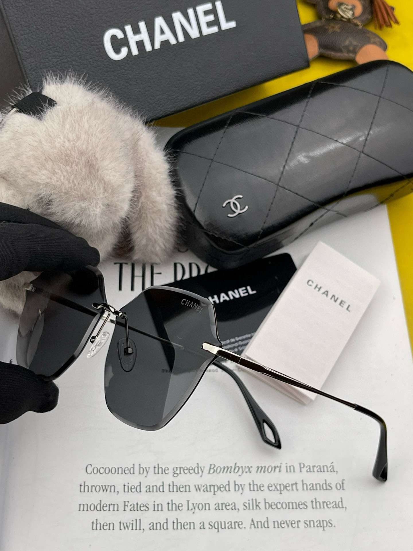 【CHANEL】香奈儿  新款尼龙偏光太眼镜，无框钻石 切边更有质感，大气女人范儿，大脸小脸都好看 ！型