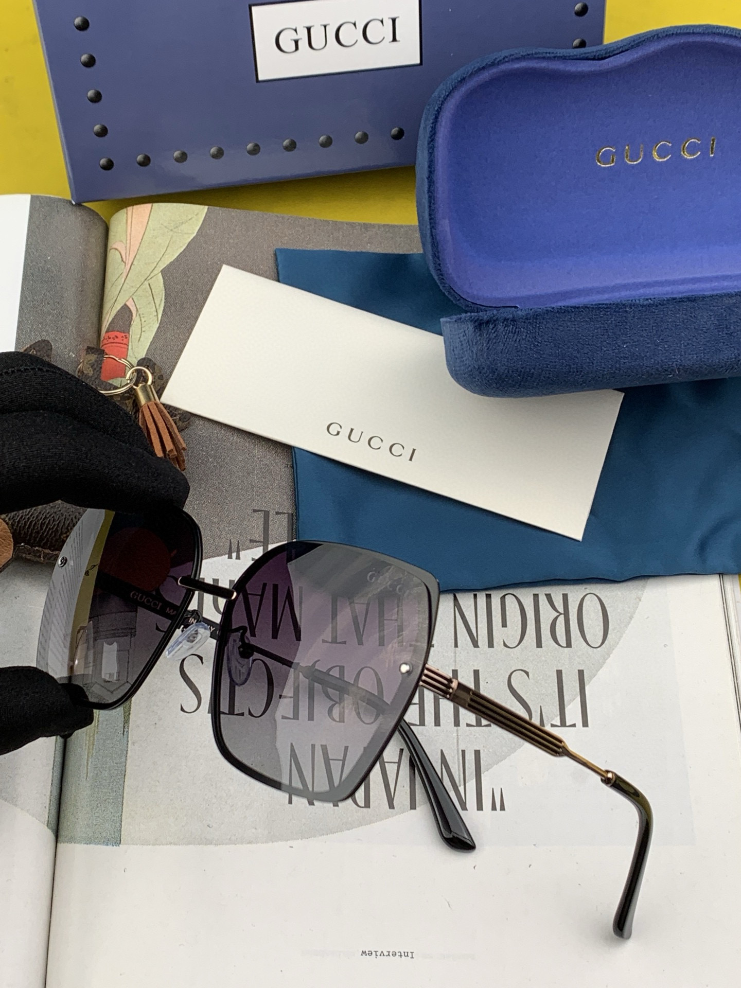  😈GUCCI  😈古驰  方框偏光太阳镜 标志性装饰 男女时尚墨镜 型号：G0031